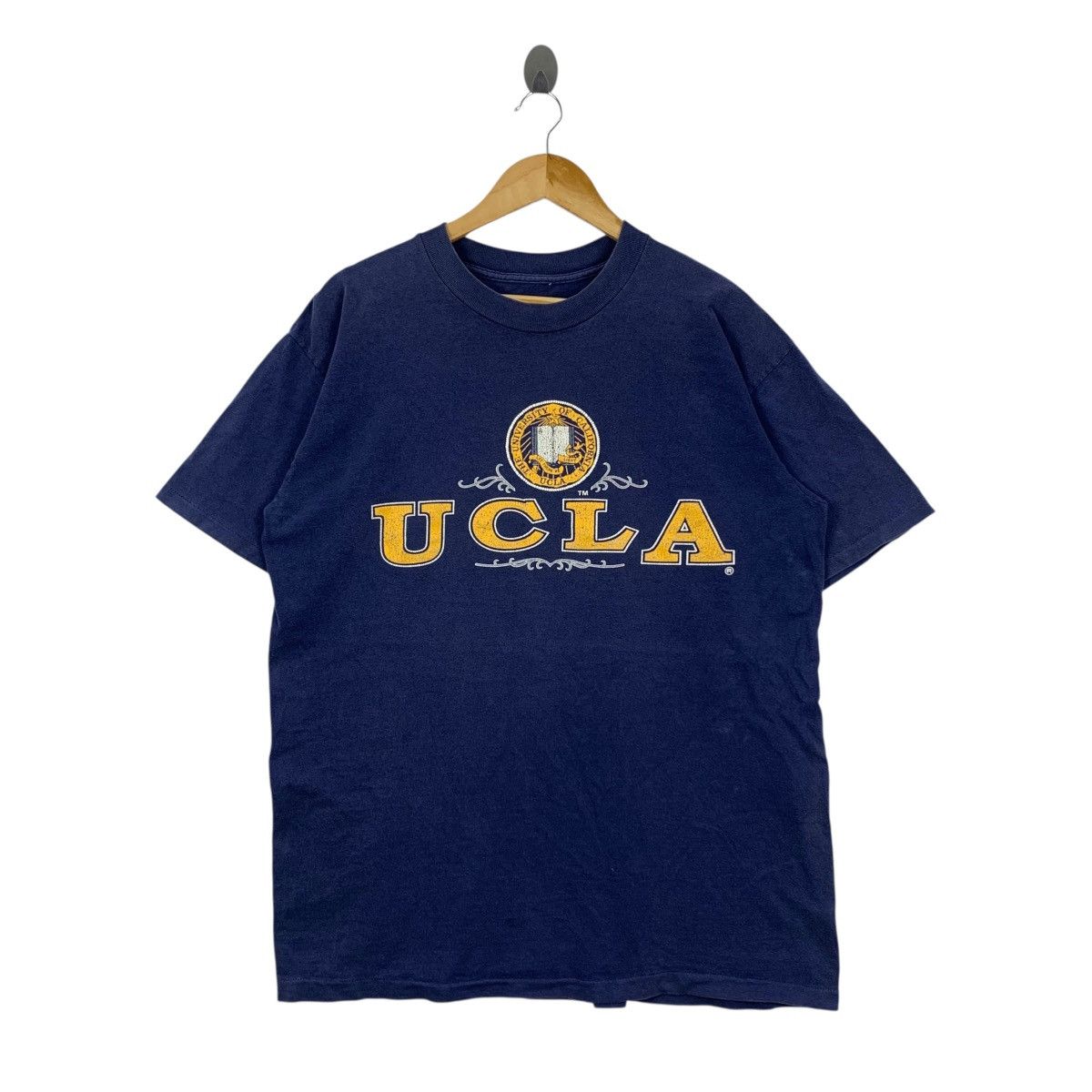 Vintage Vintage 90s UCLA California Los Angeles USAMemorabilia Shirt Size US XL / EU 56 / 4 - 1 Thumbnail
