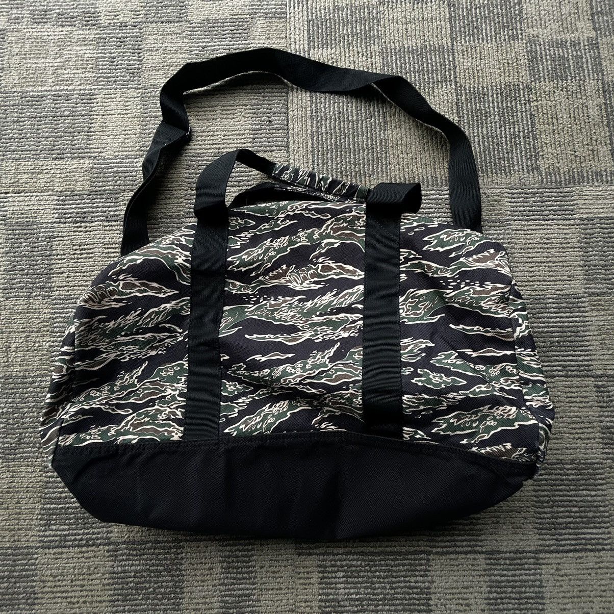 Element Vtg Y2K Element Skateboards AOP Tiger Camo Duffle Bag Size ONE SIZE - 5 Thumbnail