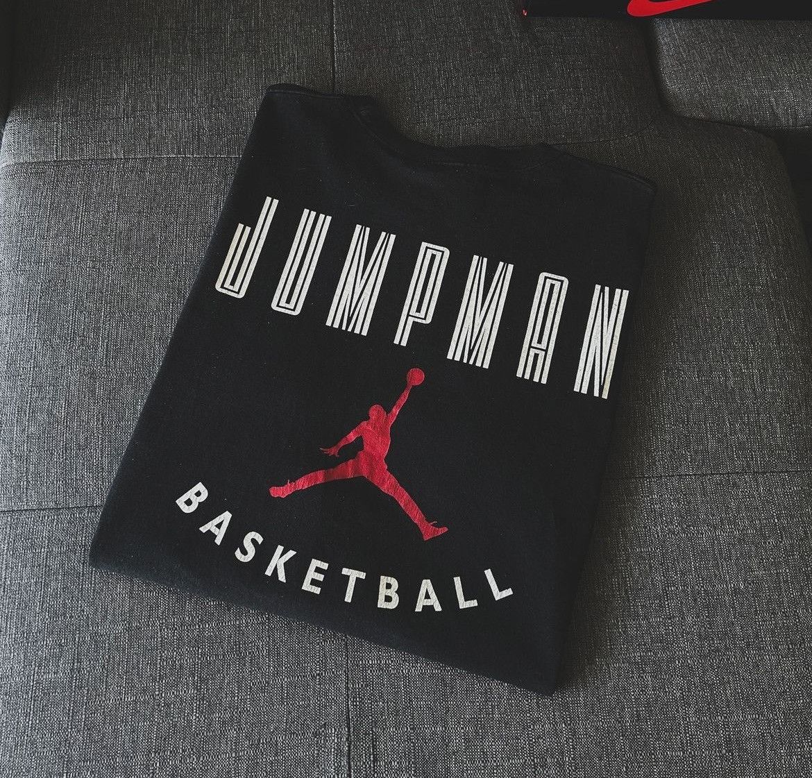 Jordan Brand × Nike × Vintage 90’s Jordan Retro XI Sleveless. Size US XL / EU 56 / 4 - 4 Thumbnail