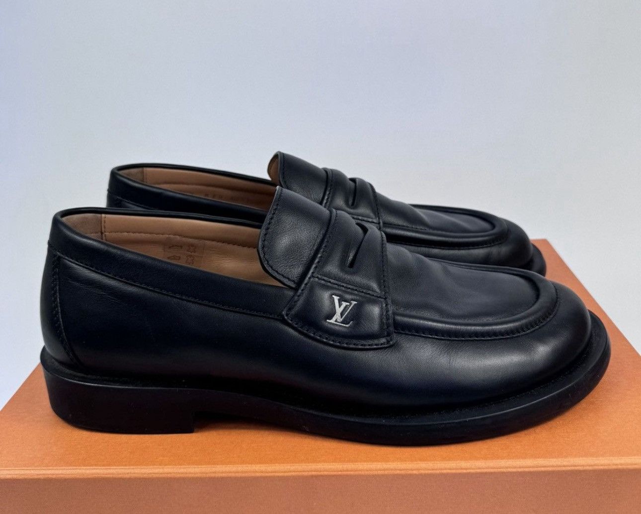 Louis Vuitton LOGO LEATHER LOAFERS Size US 9 / EU 42 - 1 Thumbnail