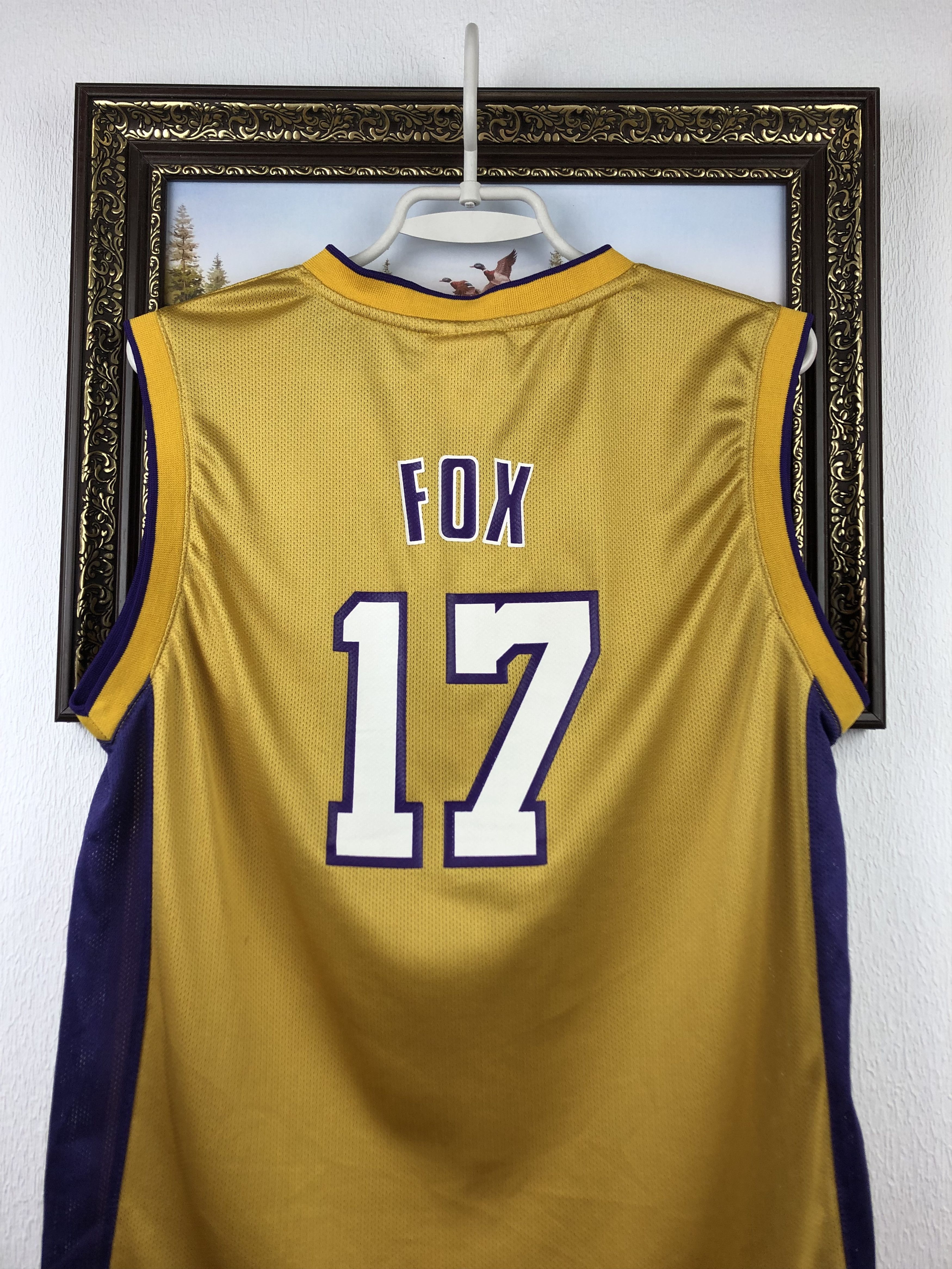 NBA Vintage Los Angeles Lakers Jersey Fox Shirt Size Boys 14 Size US XXS / EU 40 - 11 Thumbnail