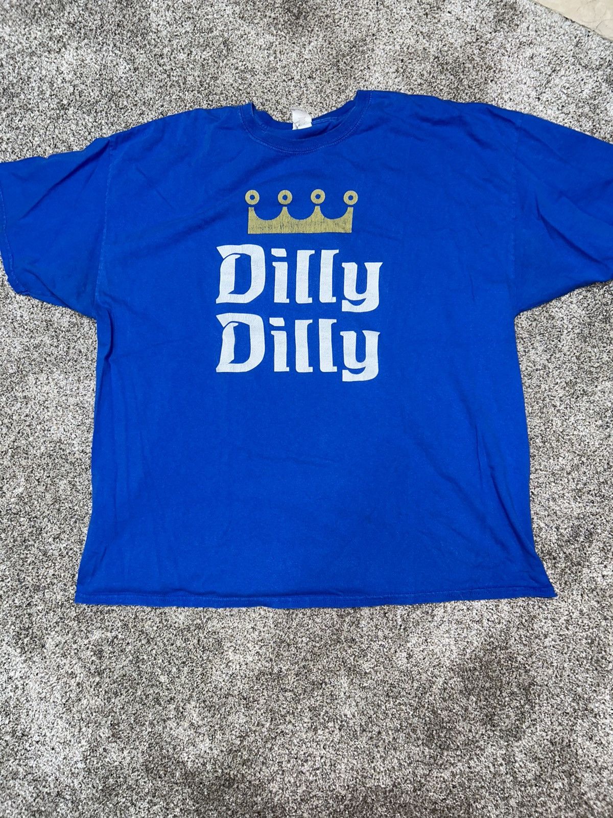 Gildan Dilly Dilly Crowned T-shirt Size US XXL / EU 58 / 5 - 1 Thumbnail