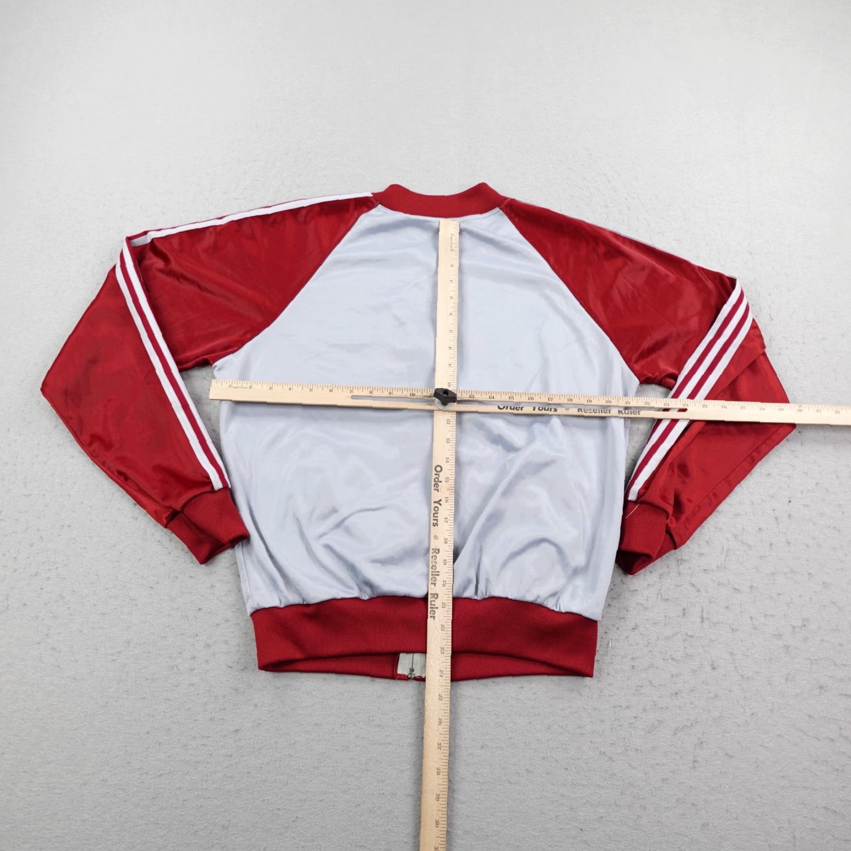 Vintage VINTAGE Bonnie Sportswear Jacket Womens Large Gray Red Satin Track Coat 70s Size L / US 10 / IT 46 - 5 Thumbnail