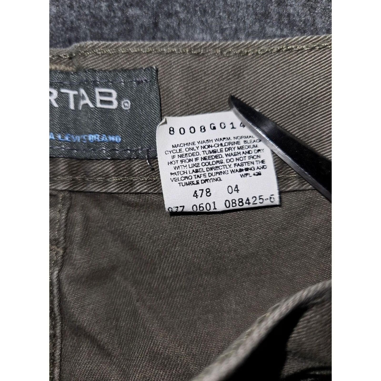 Levi's VINTAGE Levi's Silvertab Cargo Pants Mens 38x30 Brown Relaxed Denim Workwear Pants Size US 38 / EU 54 - 3 Thumbnail