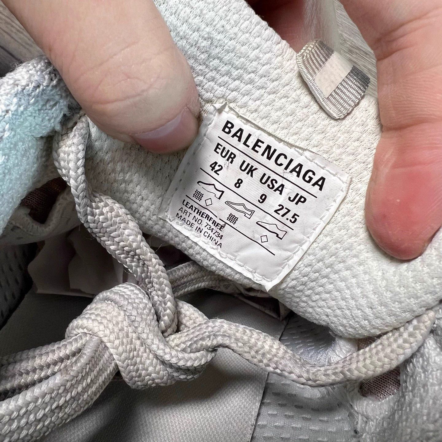 Balenciaga Balenciaga Triple S distressed silver/cream 42 Size US 9 / EU 42 - 8 Thumbnail