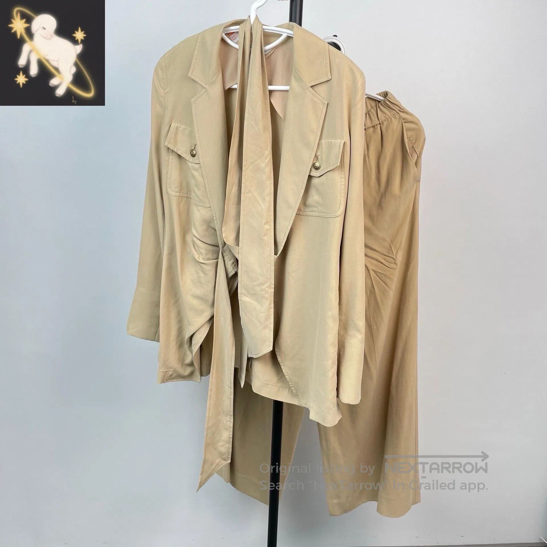 Max Mara Maxmara Beige Silk Jacket & Pants Suit. Size XXS / US 00 / IT 34 - 1 Thumbnail