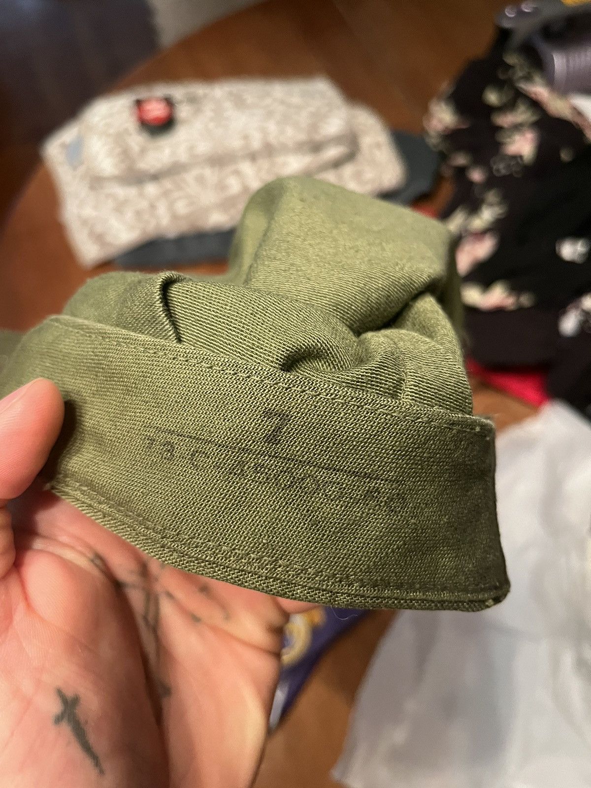 Vintage Vintage WW2 Military Hat Stylish Unique Pinned Size ONE SIZE - 9 Thumbnail