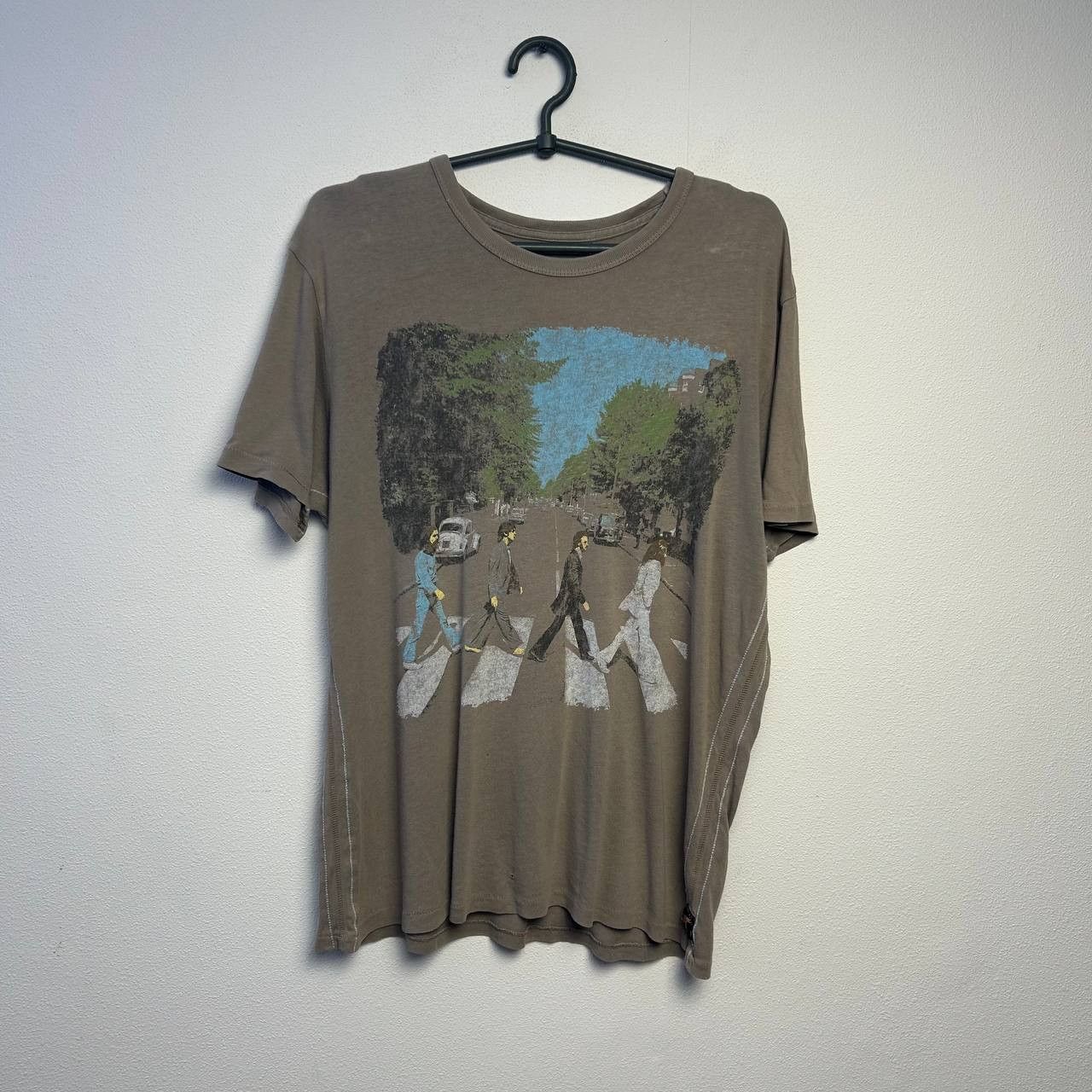 Band Tees Vintage The Beatles 2000s big graphic logo rock band tee Size US M / EU 48-50 / 2 - 1 Thumbnail