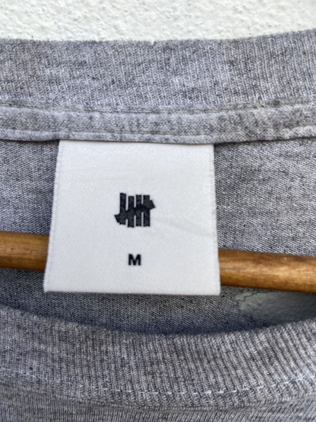 Undefeated Undefeated Play Dirty t shirt distressed long sleeve Size US M / EU 48-50 / 2 - 11 Thumbnail