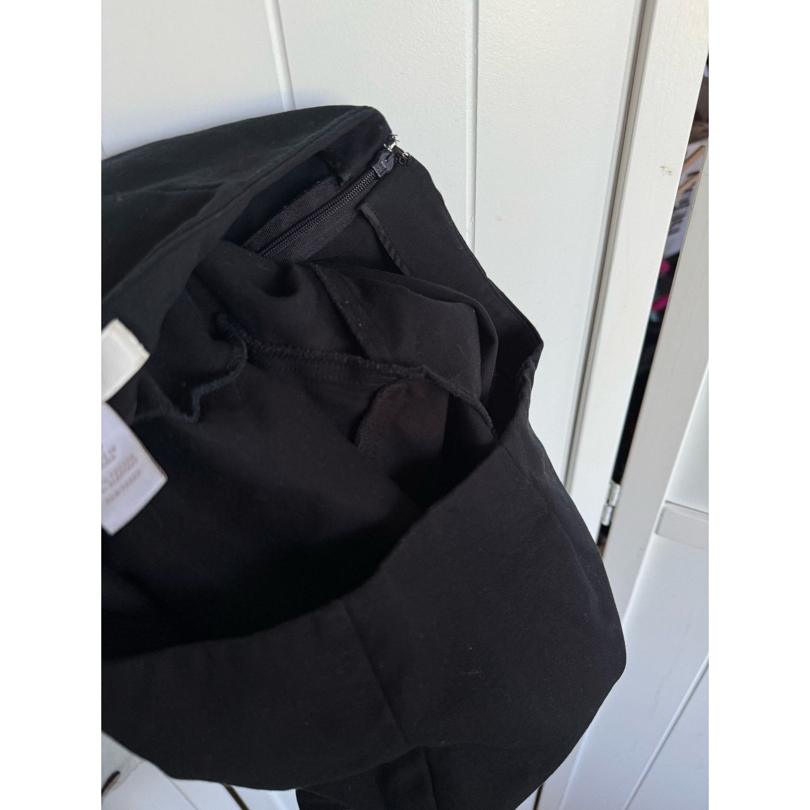 Chicos Chico's Womens Pants Sz 0 S 4 Black Pixie Crop Tapered Pants Size 27" / US 4 / IT 40 - 6 Thumbnail
