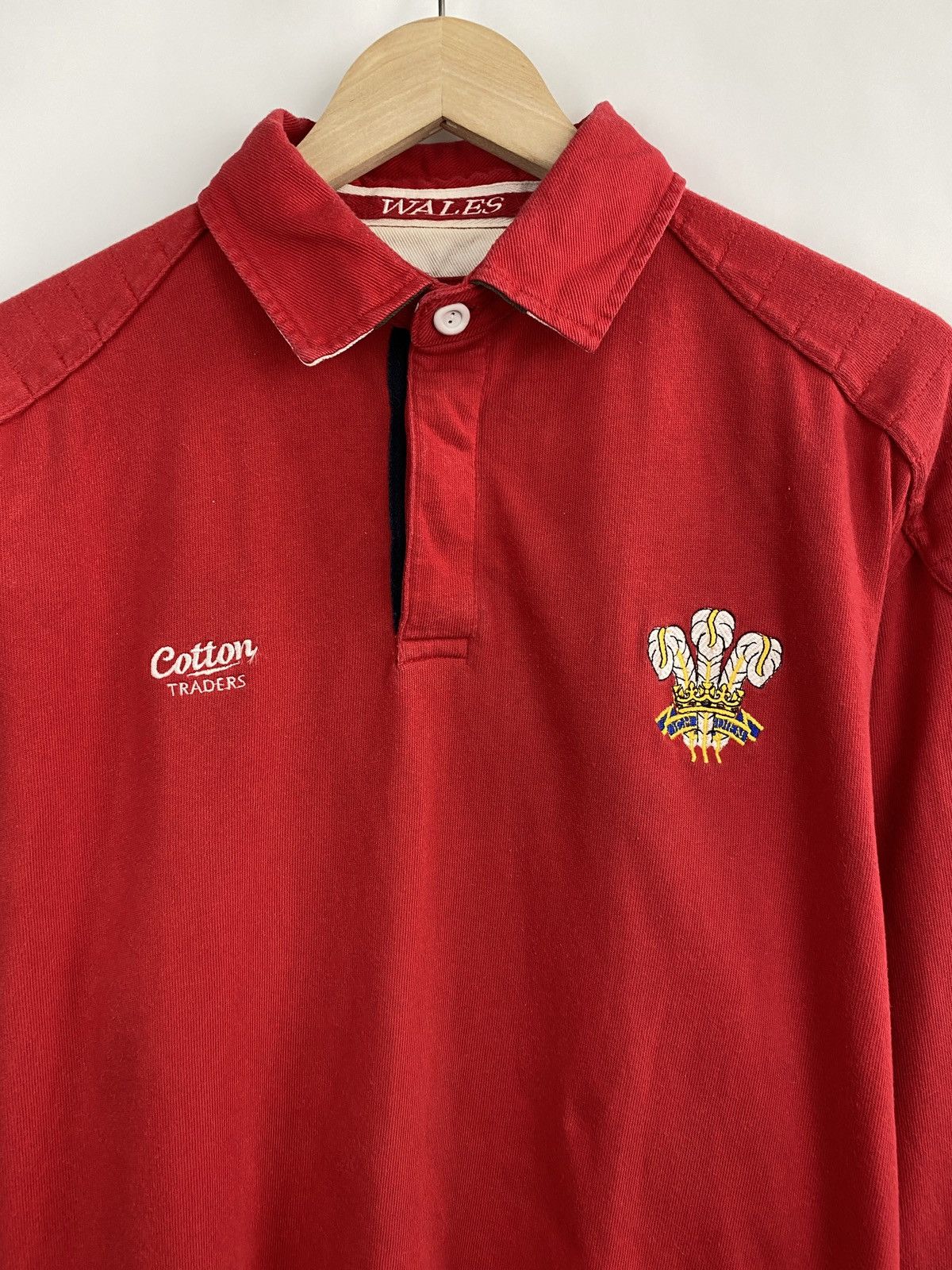 Cotton Traders 🏴󠁧󠁢󠁷󠁬󠁳󠁿 🏉 Vintage 90s Wales Cotton Traders Rugby Jersey Rare Retro Size US L / EU 52-54 / 3 - 4 Thumbnail