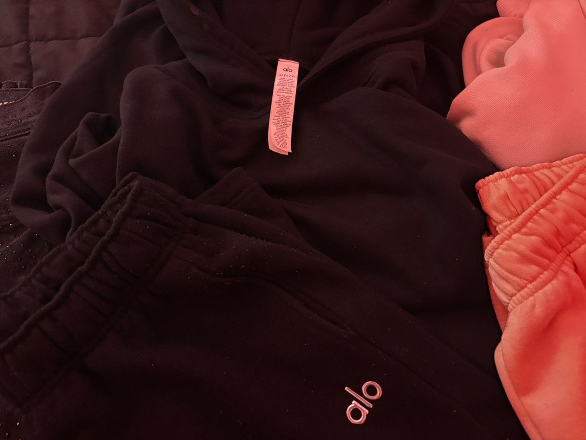 Alo Alo yoga bundle Size US 34 / EU 50 - 13 Thumbnail
