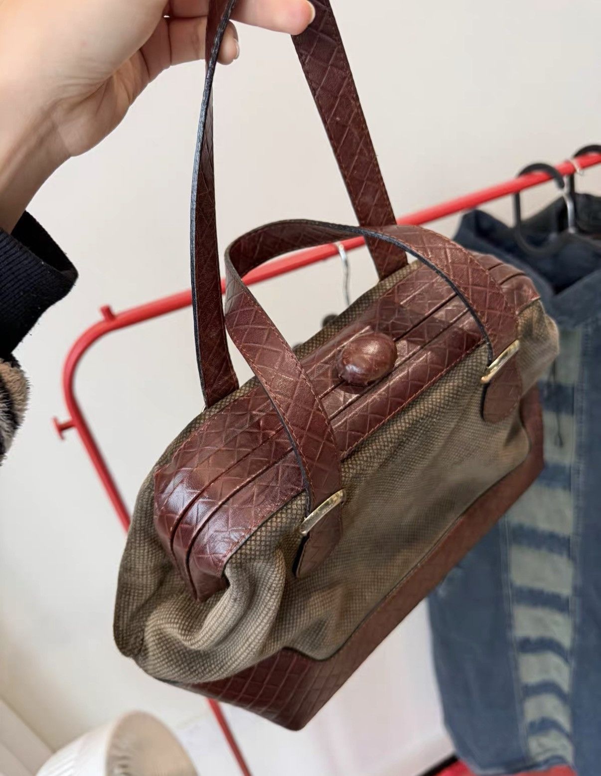 Bottega Veneta Bottega Veneta Brown Canvas & Woven Frog-Mouth Handbag J36 Size ONE SIZE - 6 Thumbnail