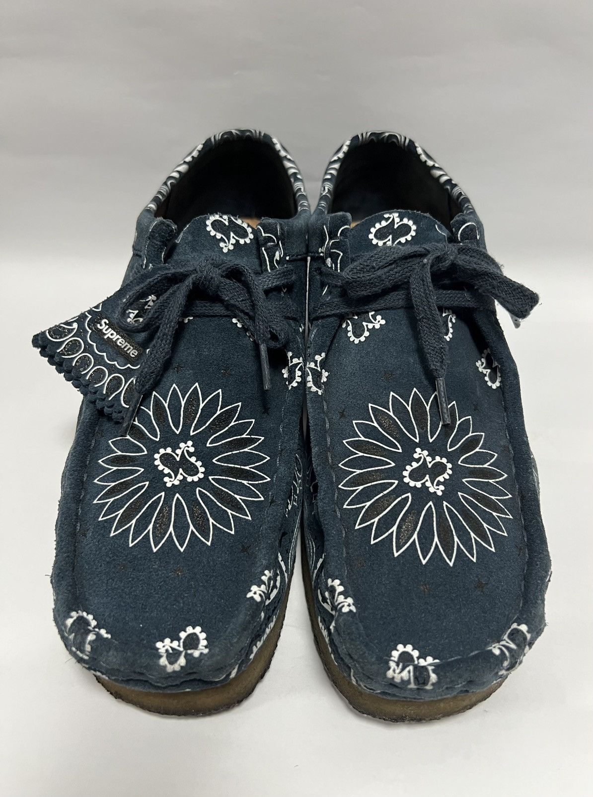 Clarks × Supreme Supreme x Clarks Originals - S/S 19’ Bandana Wallabee Size US 9 / EU 42 - 3 Thumbnail