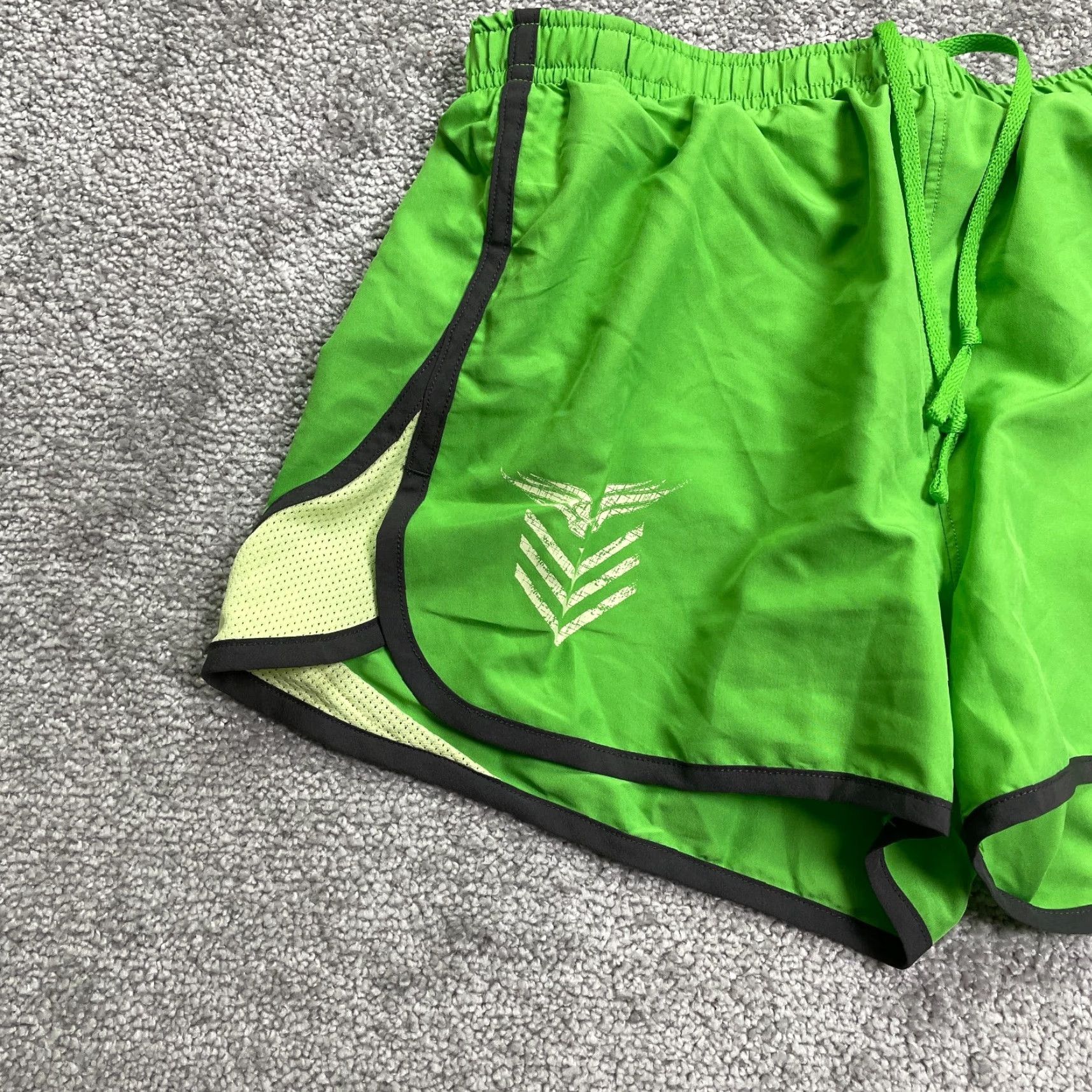 Under Armour Under Armour Loose Active Shorts Womens M Green Drawstring Athletic 28x3 Size 28" / US 6 / IT 42 - 4 Thumbnail