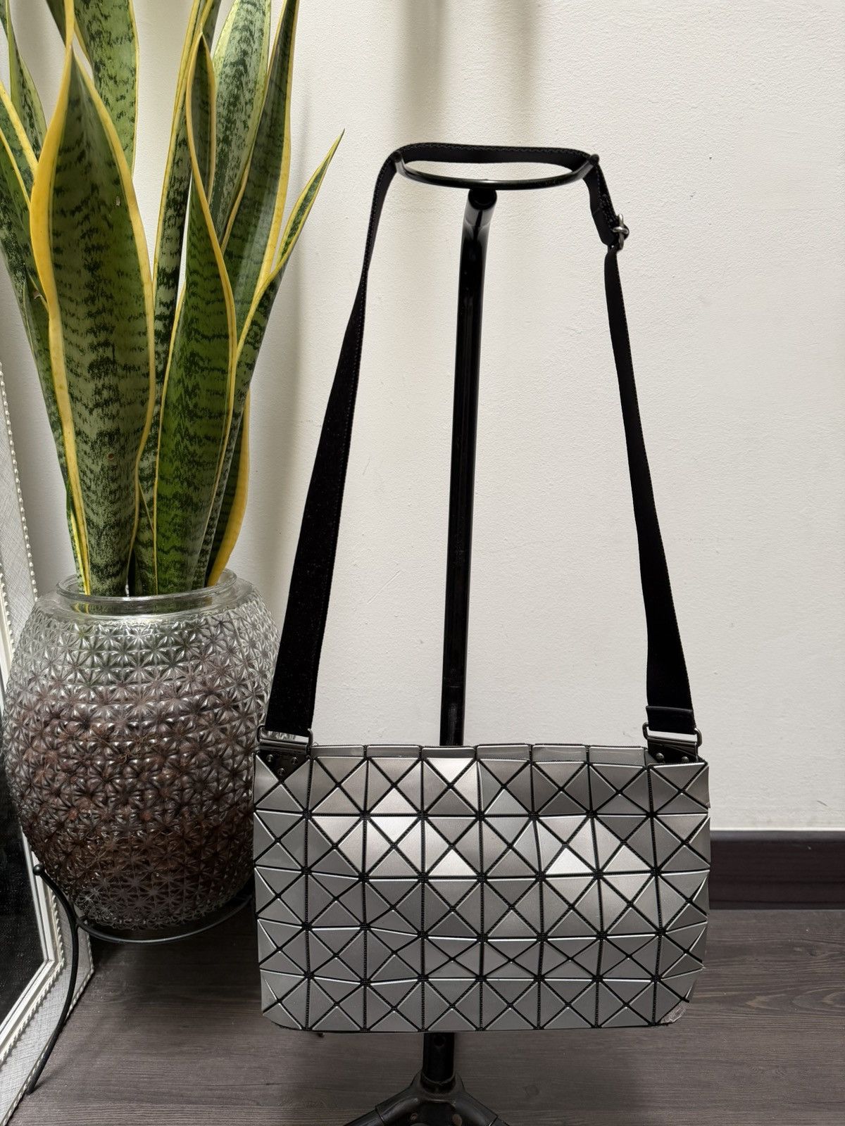 Issey Miyake Bao Bao Vintage Bao Bao Issey Miyake Silver Crossbody Bag Size ONE SIZE - 2 Thumbnail