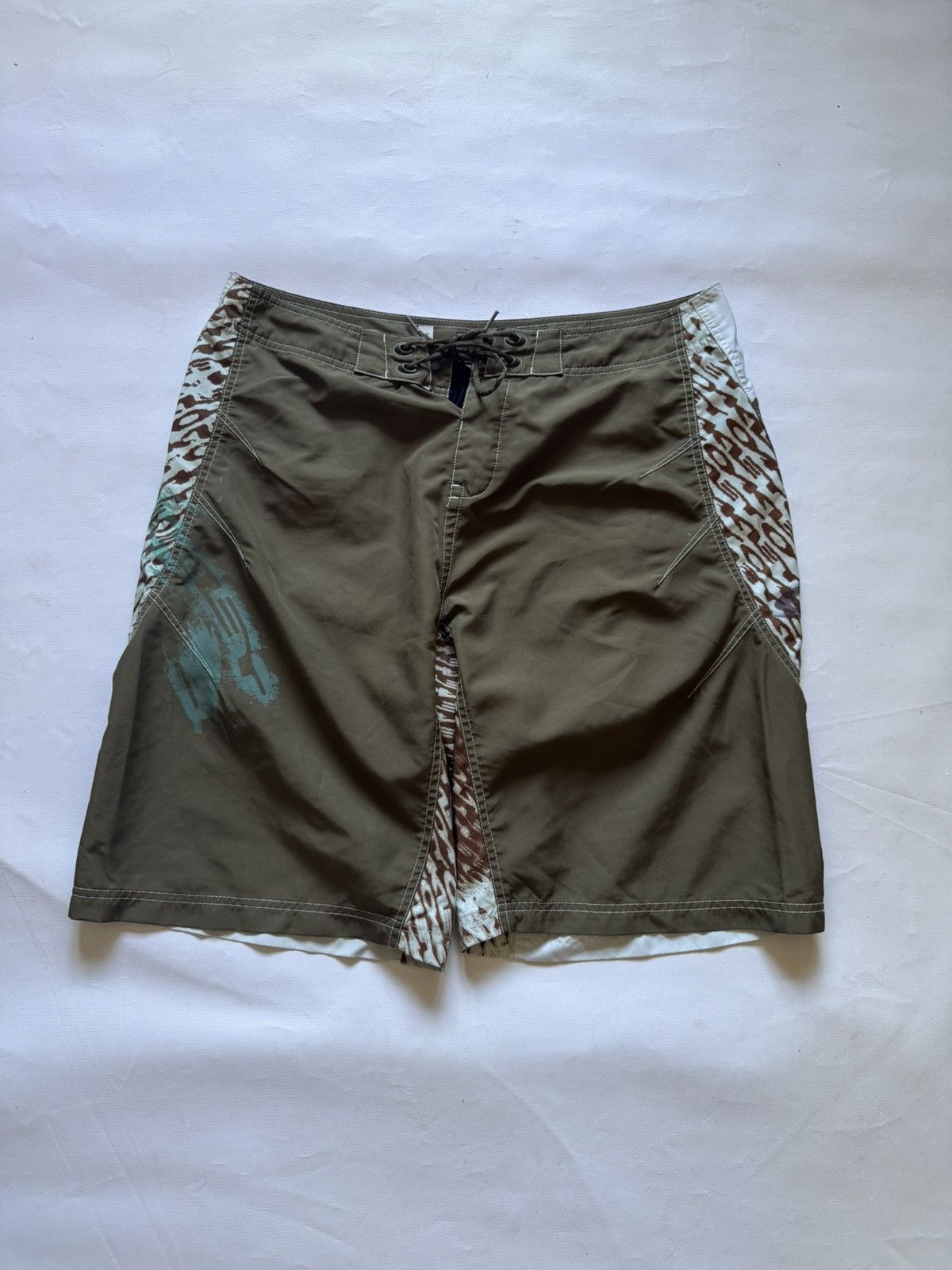 Oakley Title: Vintage Y2K Oakley Technical Panel Surf Shorts 00ss Size US 36 / EU 52 - 3 Thumbnail