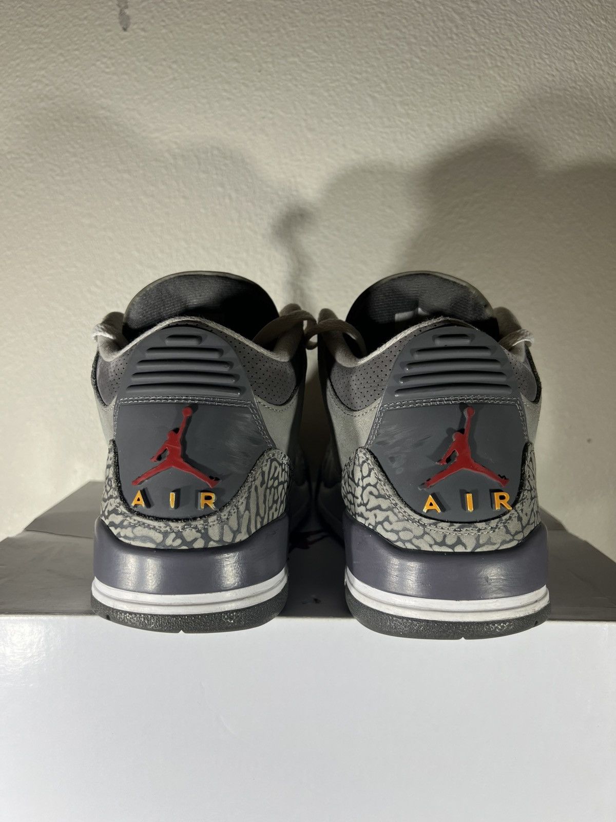 Jordan Brand Jordan 3 Retro “Cool Grey” size 11 Size US 11 / EU 44 - 4 Thumbnail