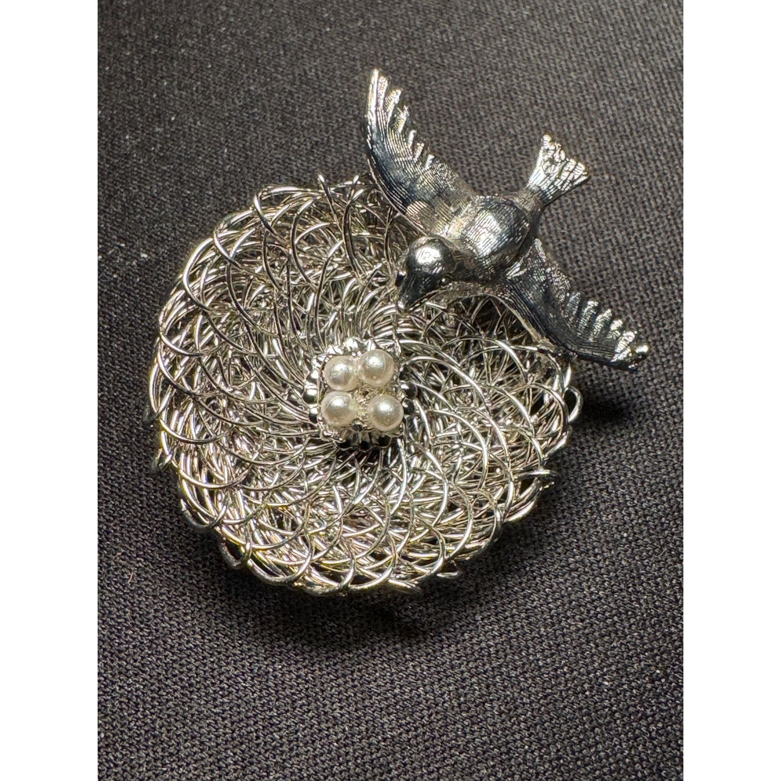 Other Vintage Silver Tone Wire Bird Next Faux Pearl Eggs Brooch Size ONE SIZE - 2 Thumbnail