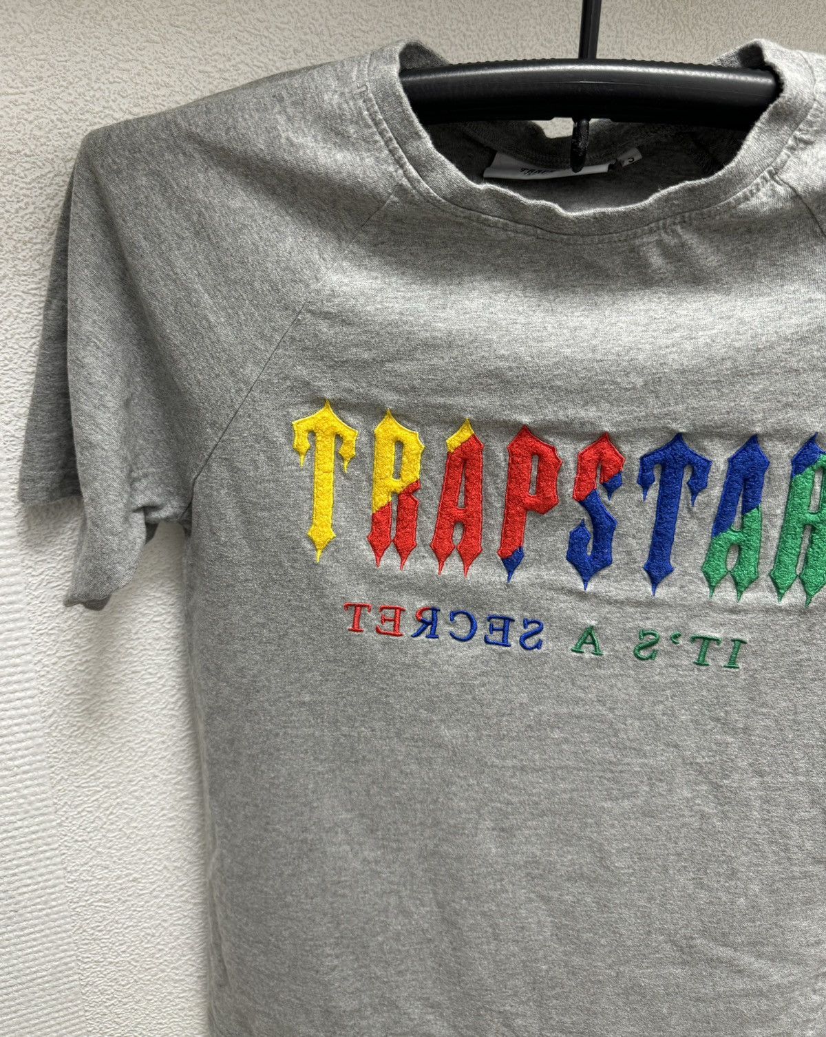 Trapstar London Trapstar grey big logo t-shirt S sz multicolor Size US S / EU 44-46 / 1 - 3 Thumbnail