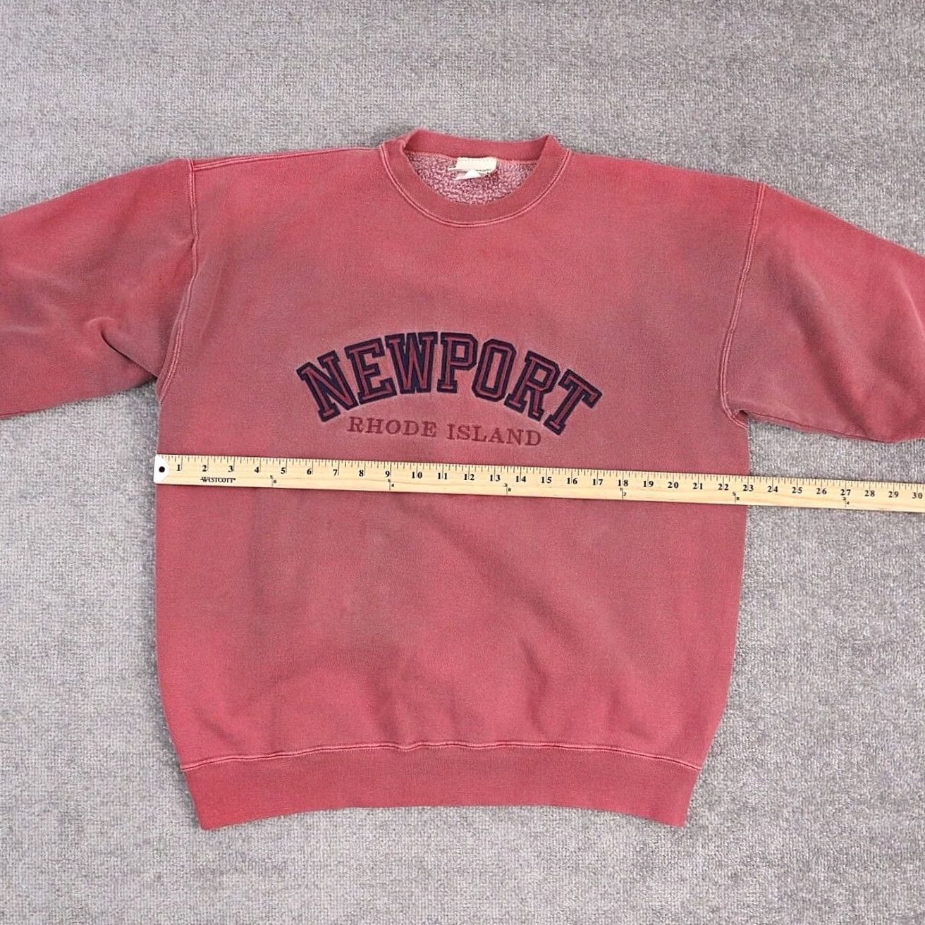 Vintage VINTAGE Newport Rhode Island Medium Pink Long Sleeve Pullover Sweatshirt Mens Size US M / EU 48-50 / 2 - 3 Thumbnail