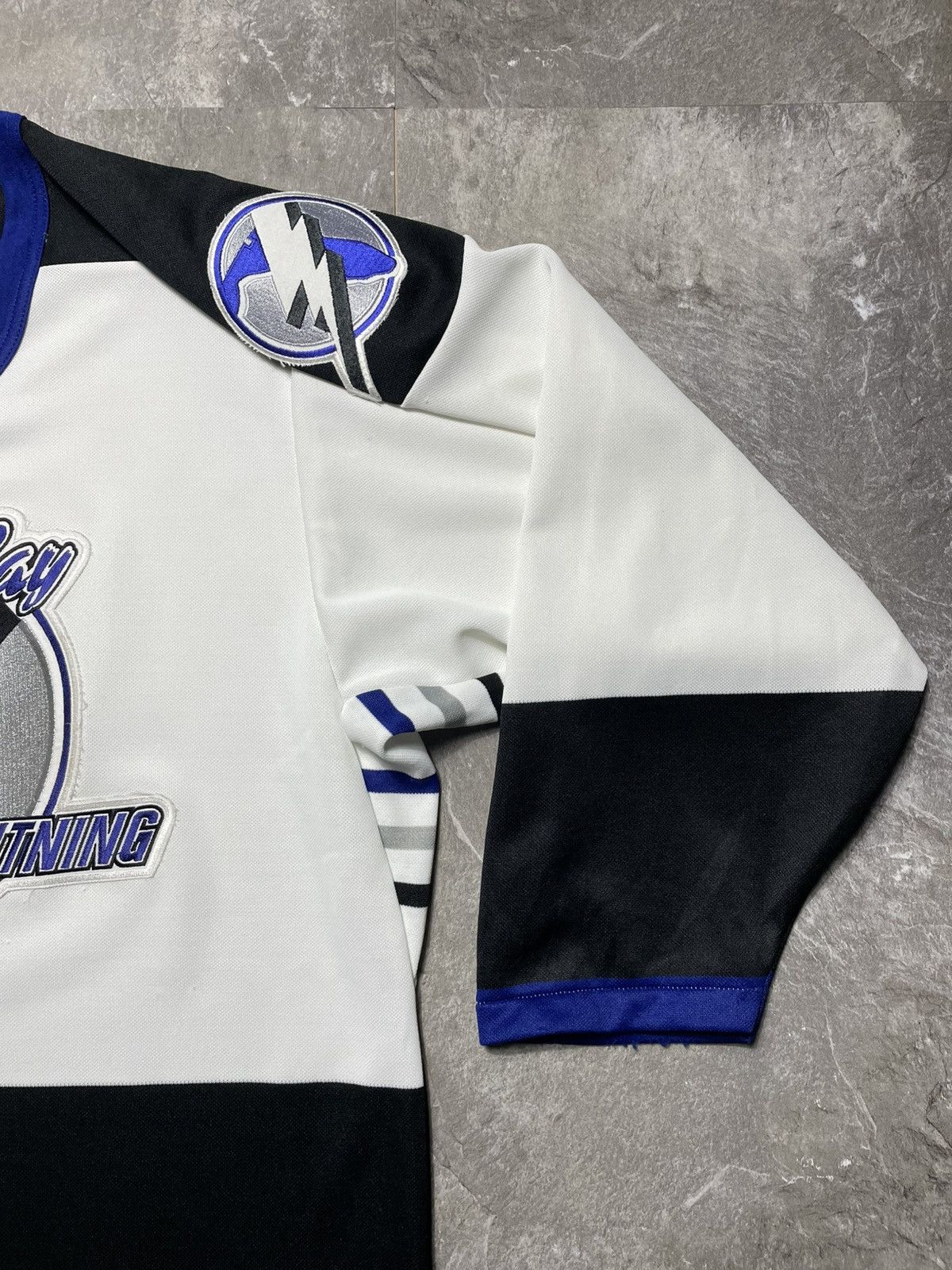 NHL Vintage 90s Tampa Bay Lightning Hockey Jersey Small S Blank Size US S / EU 44-46 / 1 - 4 Thumbnail