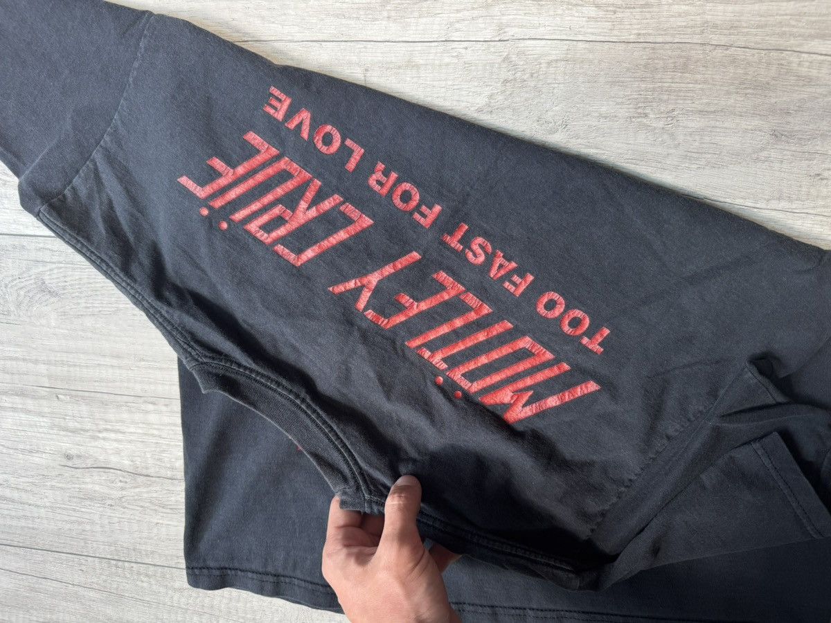 Vintage Motley Crue 2001 vintage too fast for love tee black glam Size US M / EU 48-50 / 2 - 6 Thumbnail