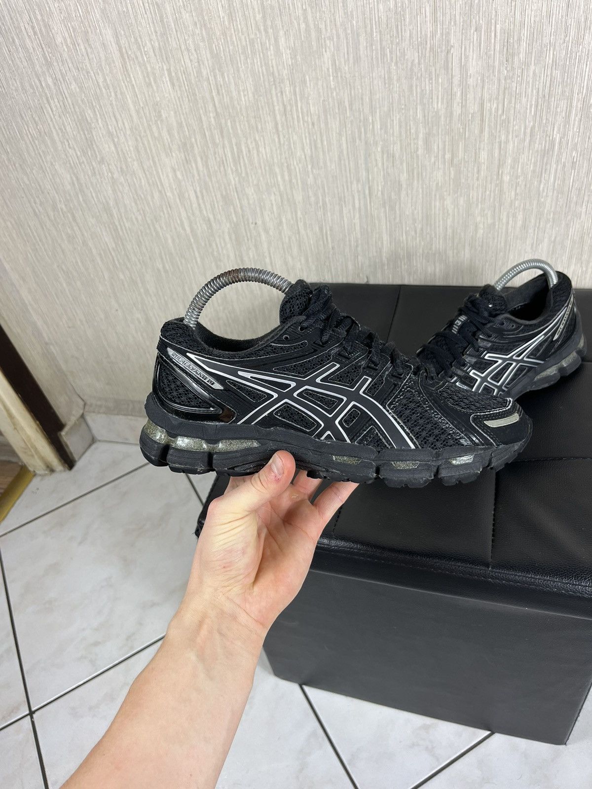 Asics × Vintage Vintage Asics gel-kayano 19 black silver mesh sneakers shoes Size US 7 / EU 40 - 4 Thumbnail