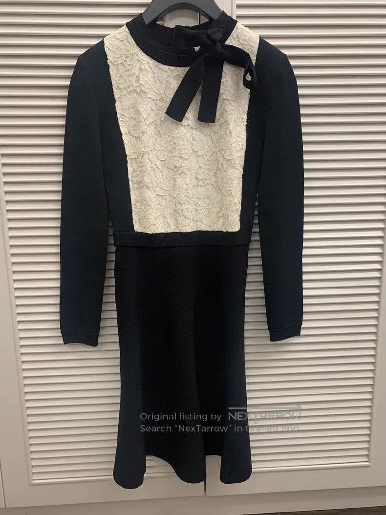 Valentino Valentino dress Size XS / US 0-2 / IT 36-38 - 1 Thumbnail