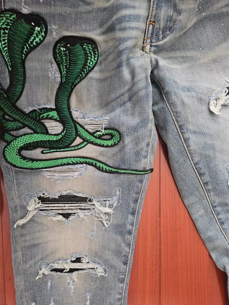 Amiri Amiri embroidered badge patched denim Size US 32 / EU 48 - 3 Thumbnail