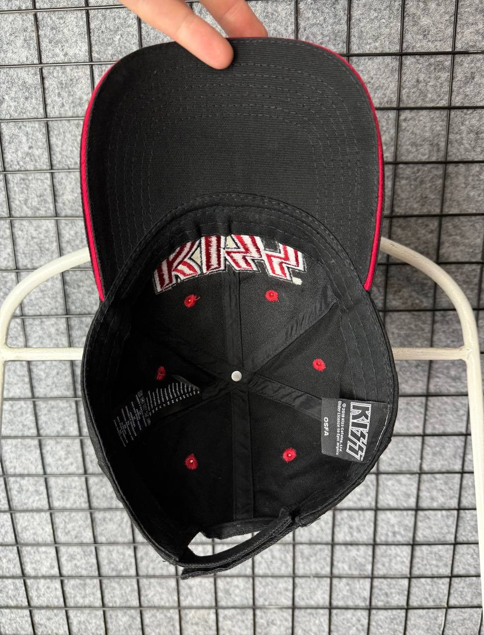KISS Kiss bassebal cap logo emboroidered size M\L Size ONE SIZE - 5 Thumbnail
