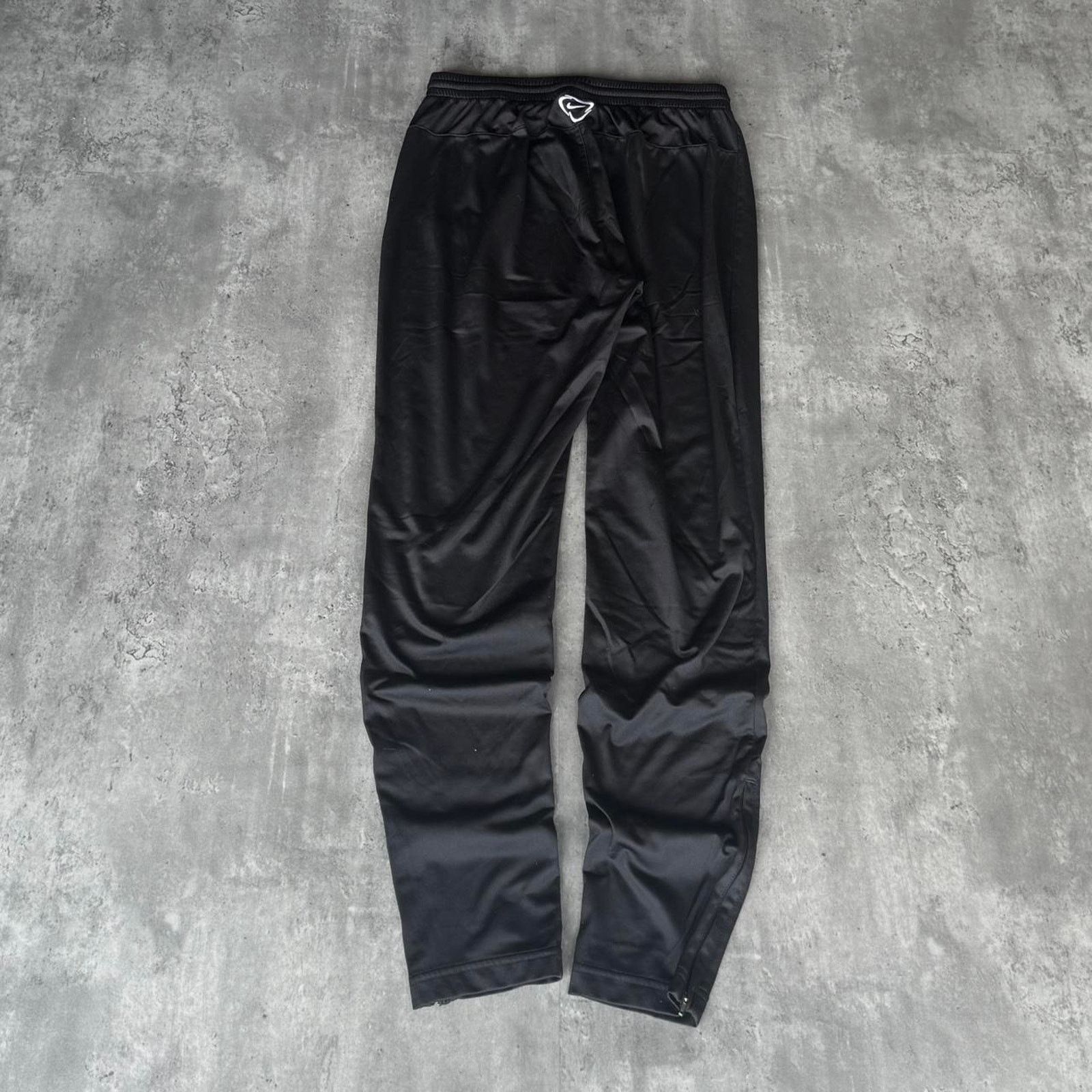 Nike × Nike ACG × Vintage Vintage Y2K Nike Embroidered Black Athletic Sweatpants Size US 31 - 2 Thumbnail
