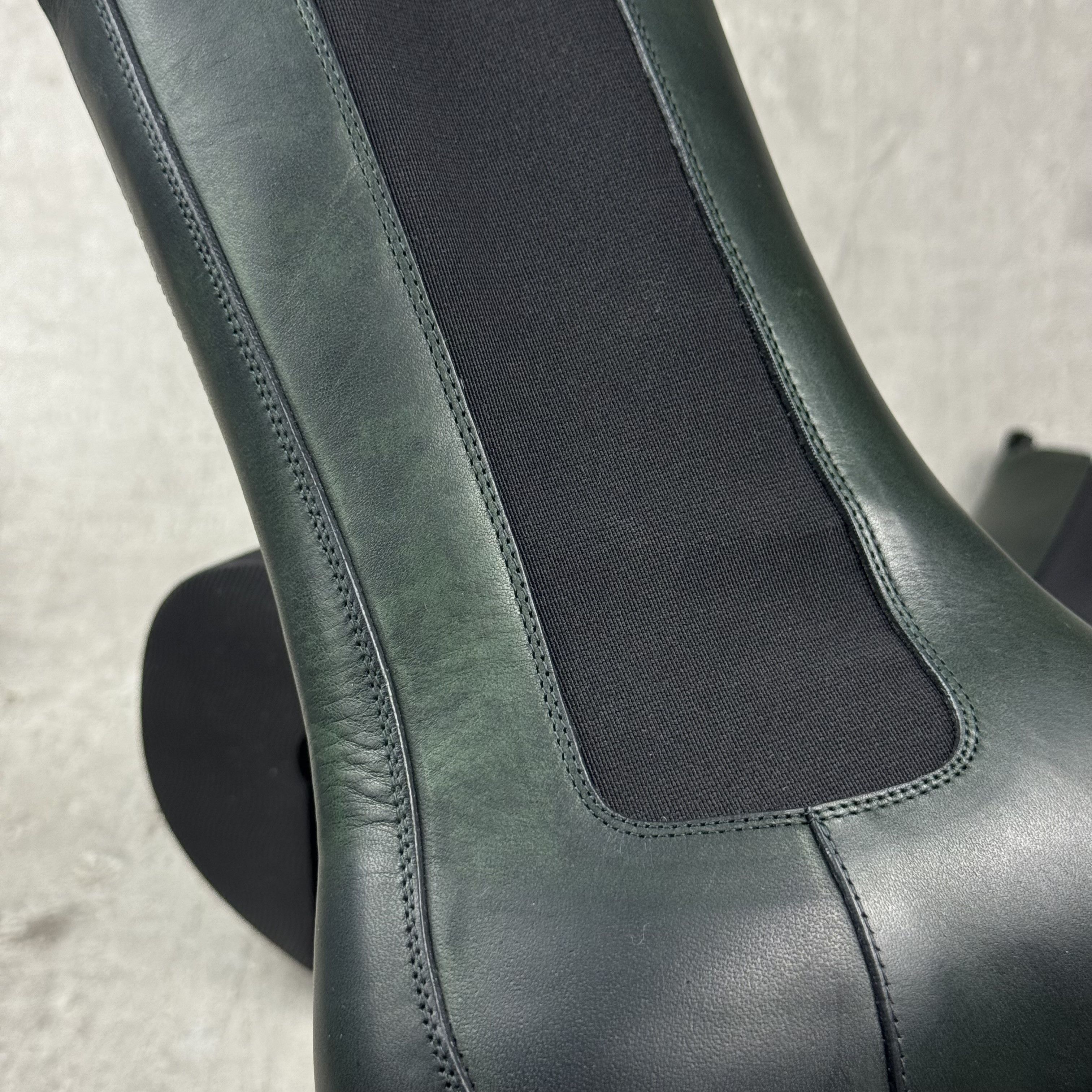 Bottega Veneta BOTTEGA VENETA Lug Chelsea Boots in Bottle Green Size US 8 / EU 41 - 14 Thumbnail