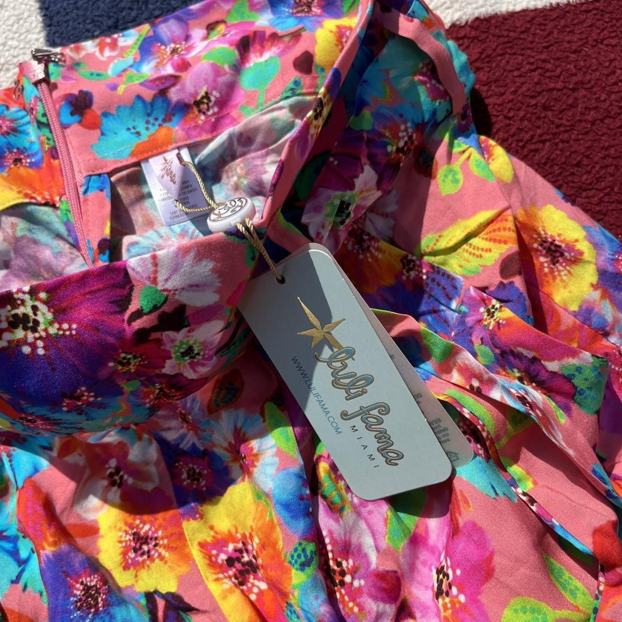 Other Luli Fama Electric coral water blossoms bermuda shorts Size 27" / US 4 / IT 40 - 3 Thumbnail