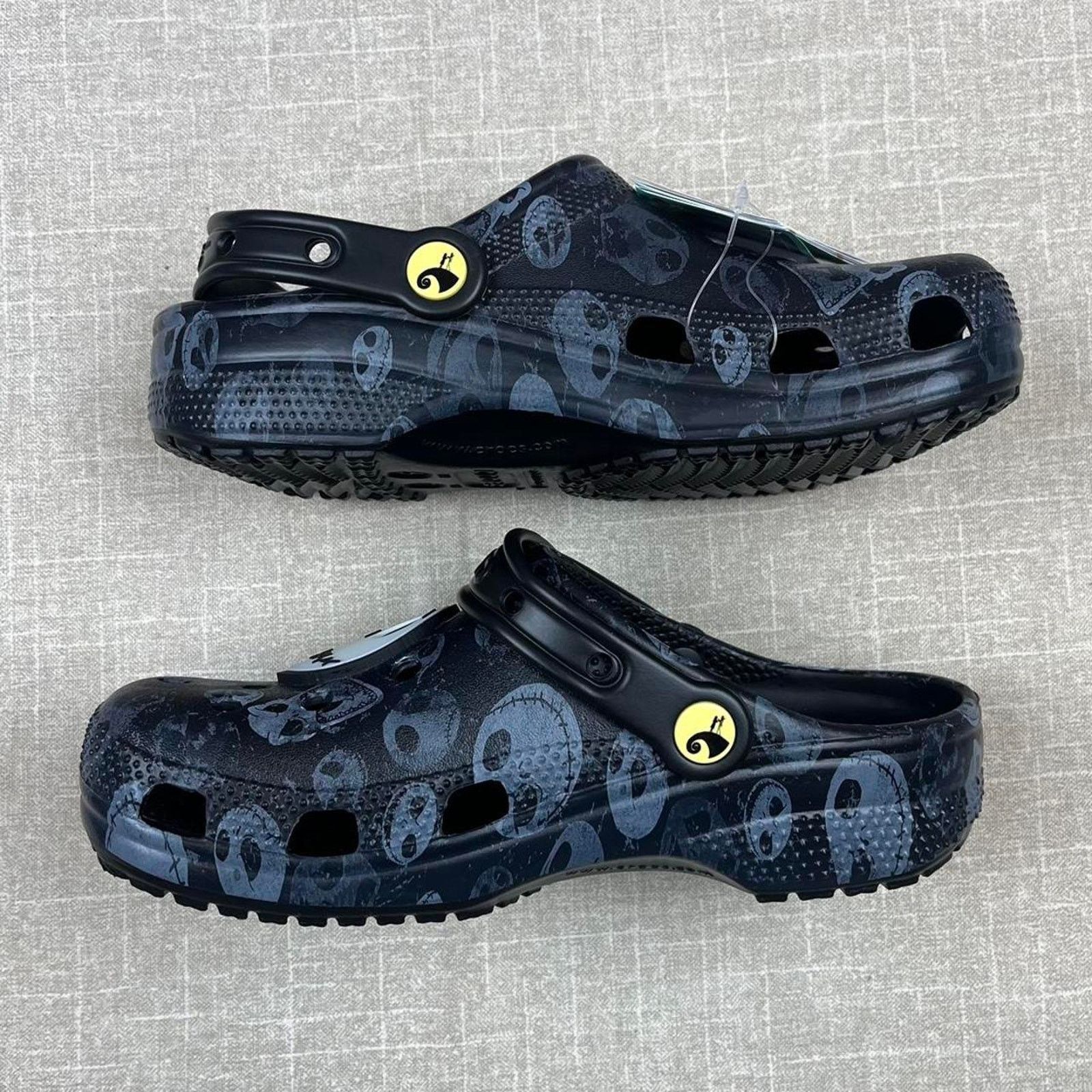 Crocs Nightmare Before Christmas x Crocs Classic Clog Women 10 Size US 10 / IT 40 - 4 Thumbnail