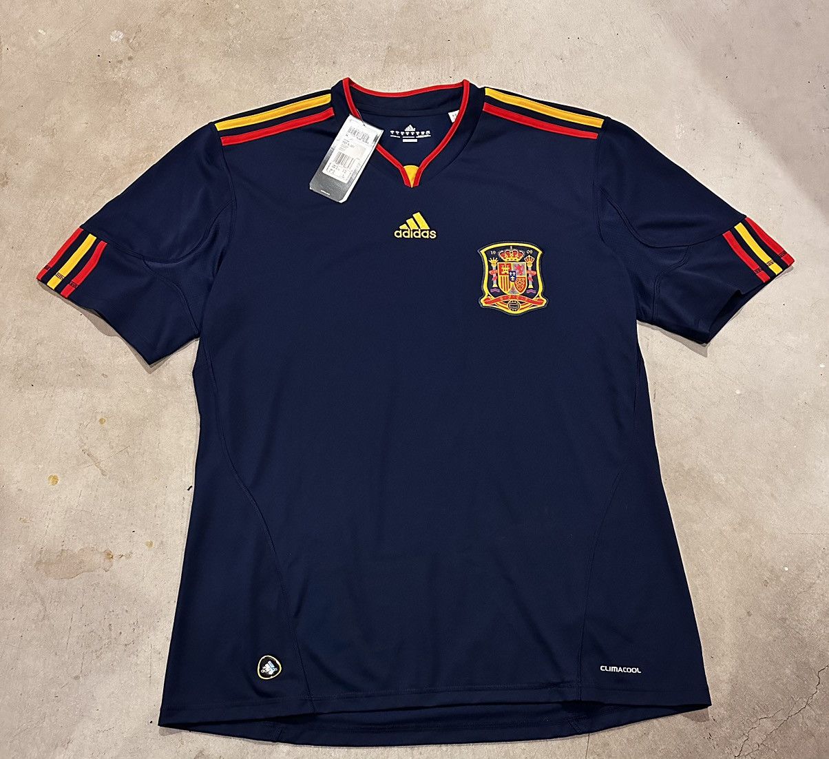 image of Soccer Jersey x Vintage Deadstock Original Spain National Team Rfcf Jersey in Navy, Men's (Size XL)