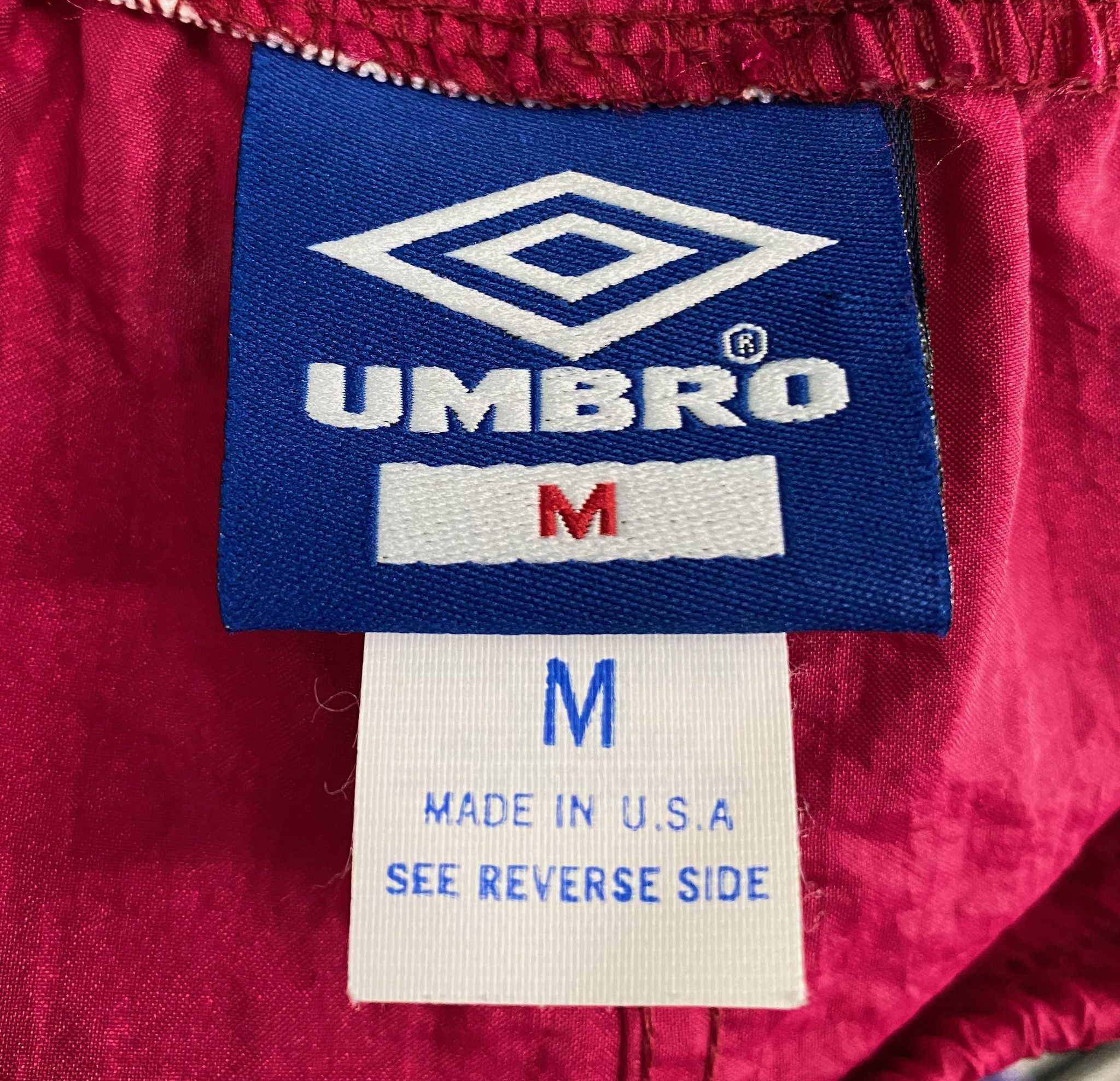 Umbro 90’s Umbro Embroidered Logo Fuscia Windbreaker Shorts Medium Size US 32 / EU 48 - 4 Thumbnail