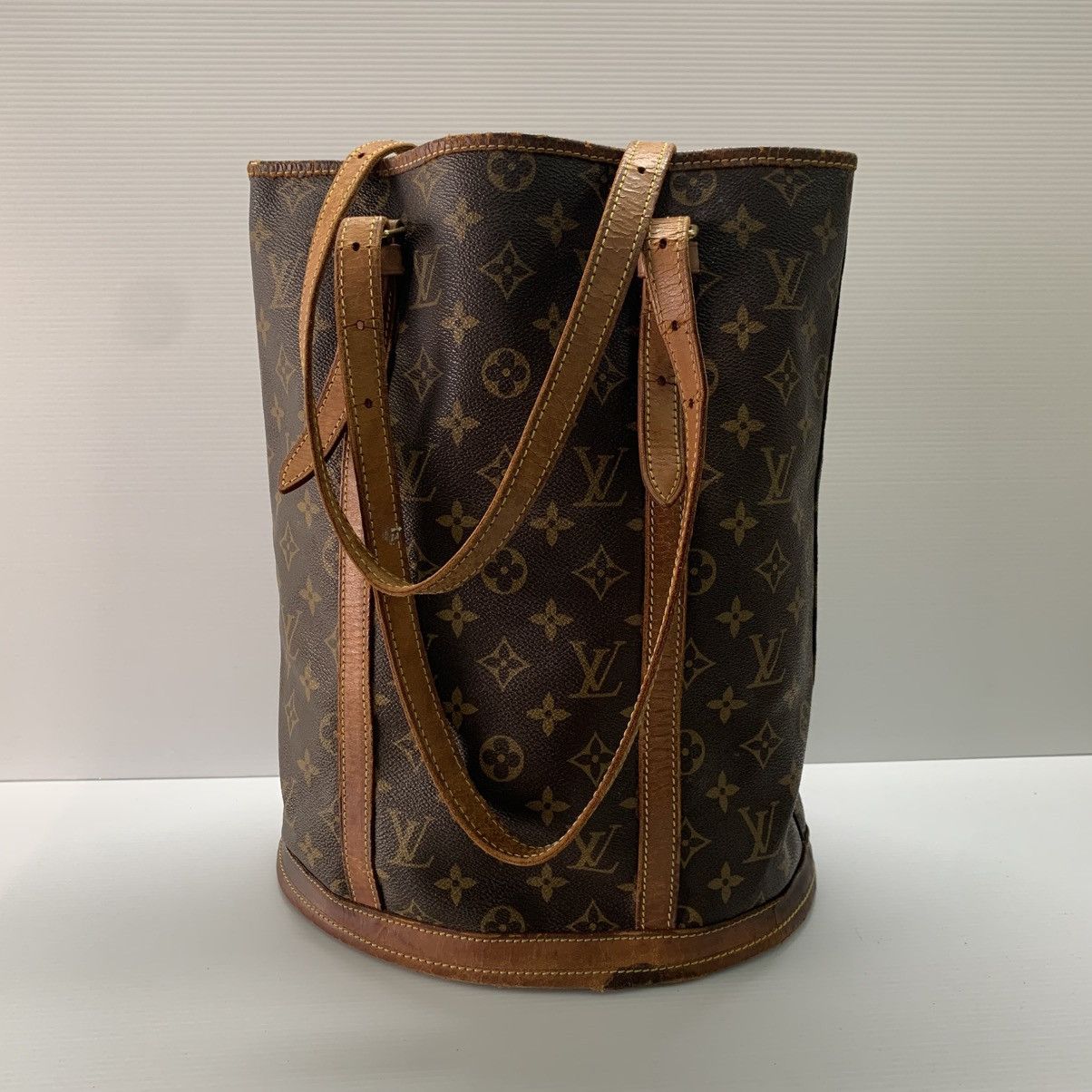 Louis Vuitton Louis Vuitton Monogram Bucket GM Bag Size ONE SIZE - 1 Thumbnail