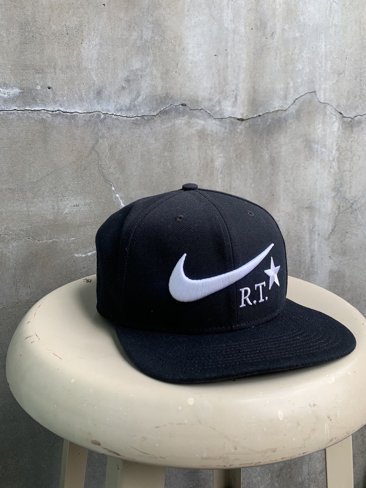 Nike × Riccardo Tisci Logo Snapback Size ONE SIZE - 2 Thumbnail