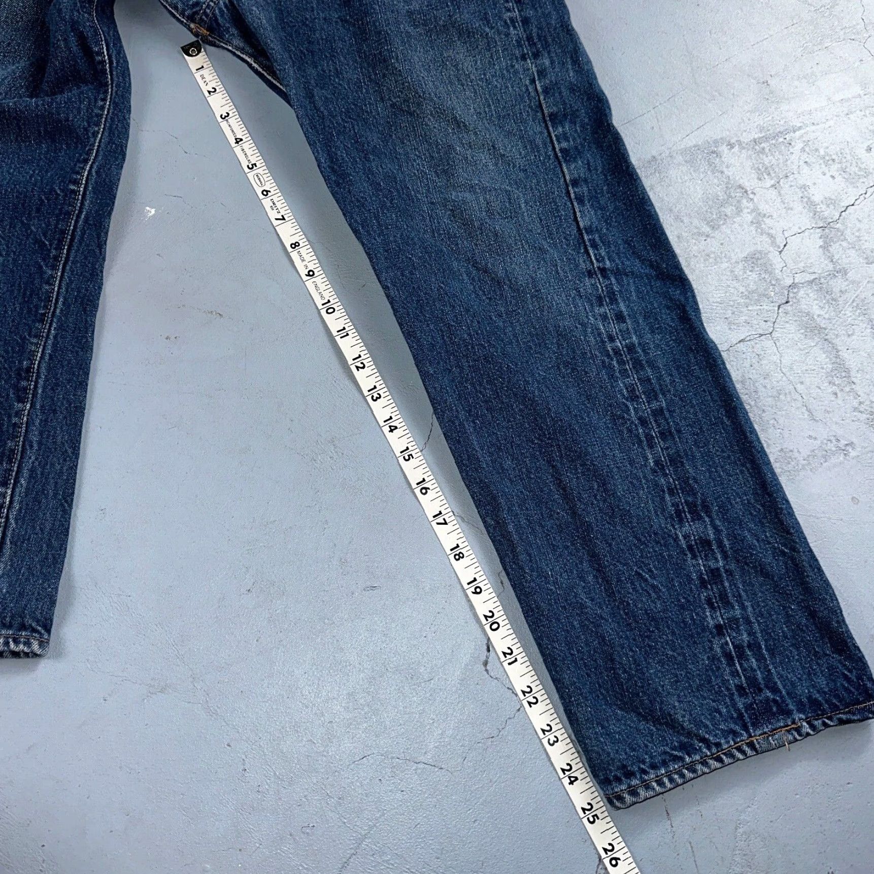 Levi's VINTAGE Levi's 501 XX Jeans 34x25 Mid Wash Blue Redline Selvedge Distressed 70s Mens Size US 34 / EU 50 - 5 Thumbnail