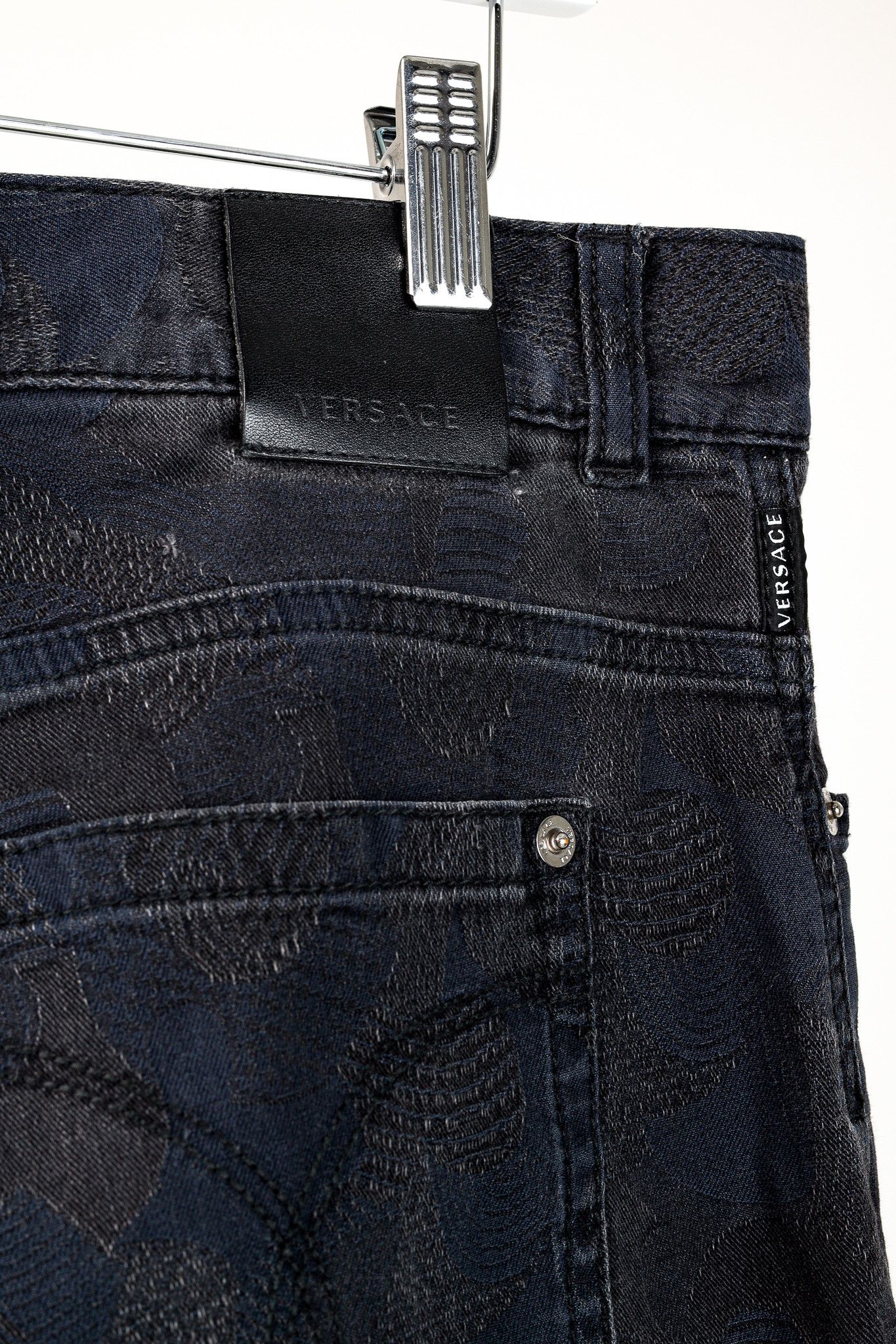 Versace Versace Cody Navy & Black Jacquard Slim-Fit Jeans Size 36" / US 14 / IT 50 - 13 Thumbnail