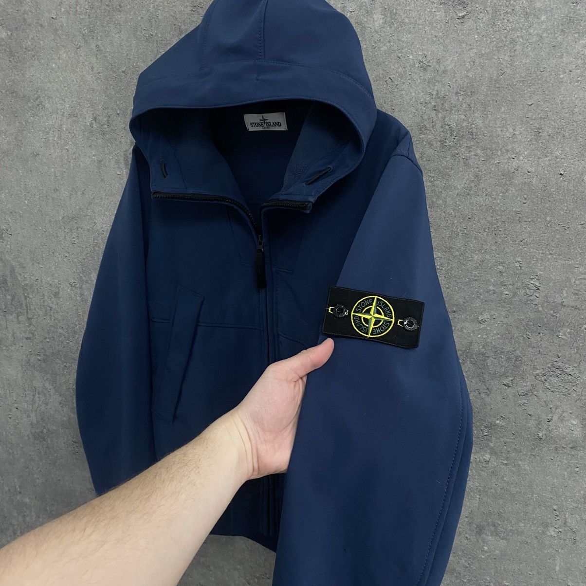 Stone Island Vintage Stone Island Soft Shell-R Hooded Jacket Size US M / EU 48-50 / 2 - 6 Thumbnail