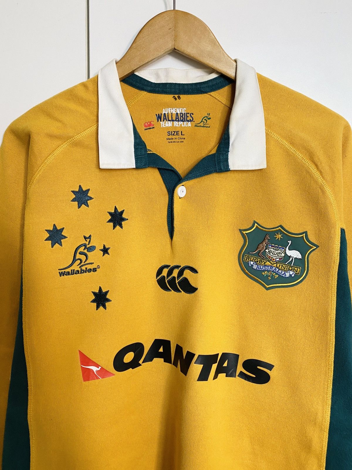 Canterbury of New Zealand × Vintage Vintage Canterbury Polo Rugby Australia Wallabies Size US L / EU 52-54 / 3 - 3 Thumbnail