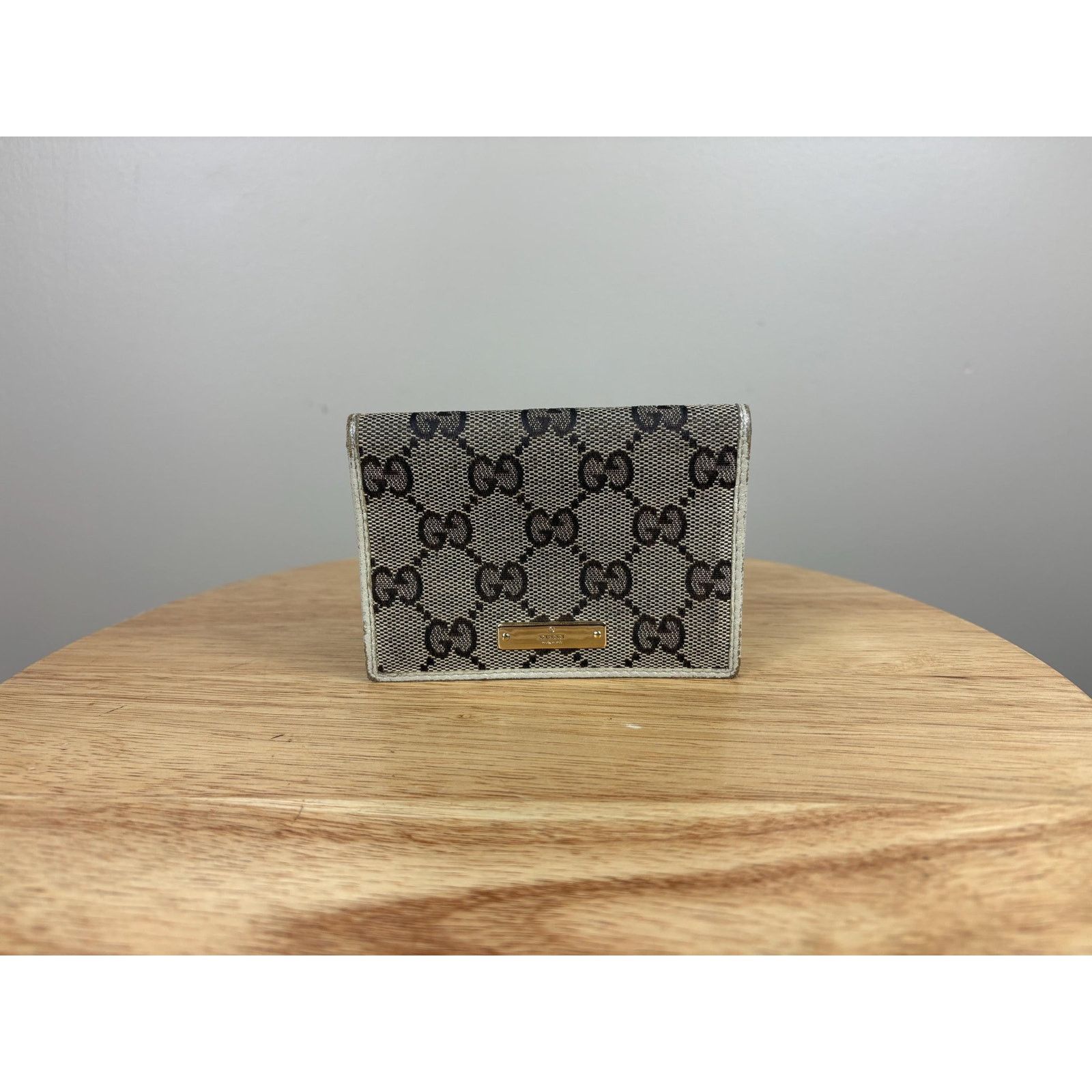 Gucci Authentic Vintage Gucci Compact Card Case Size ONE SIZE - 1 Thumbnail
