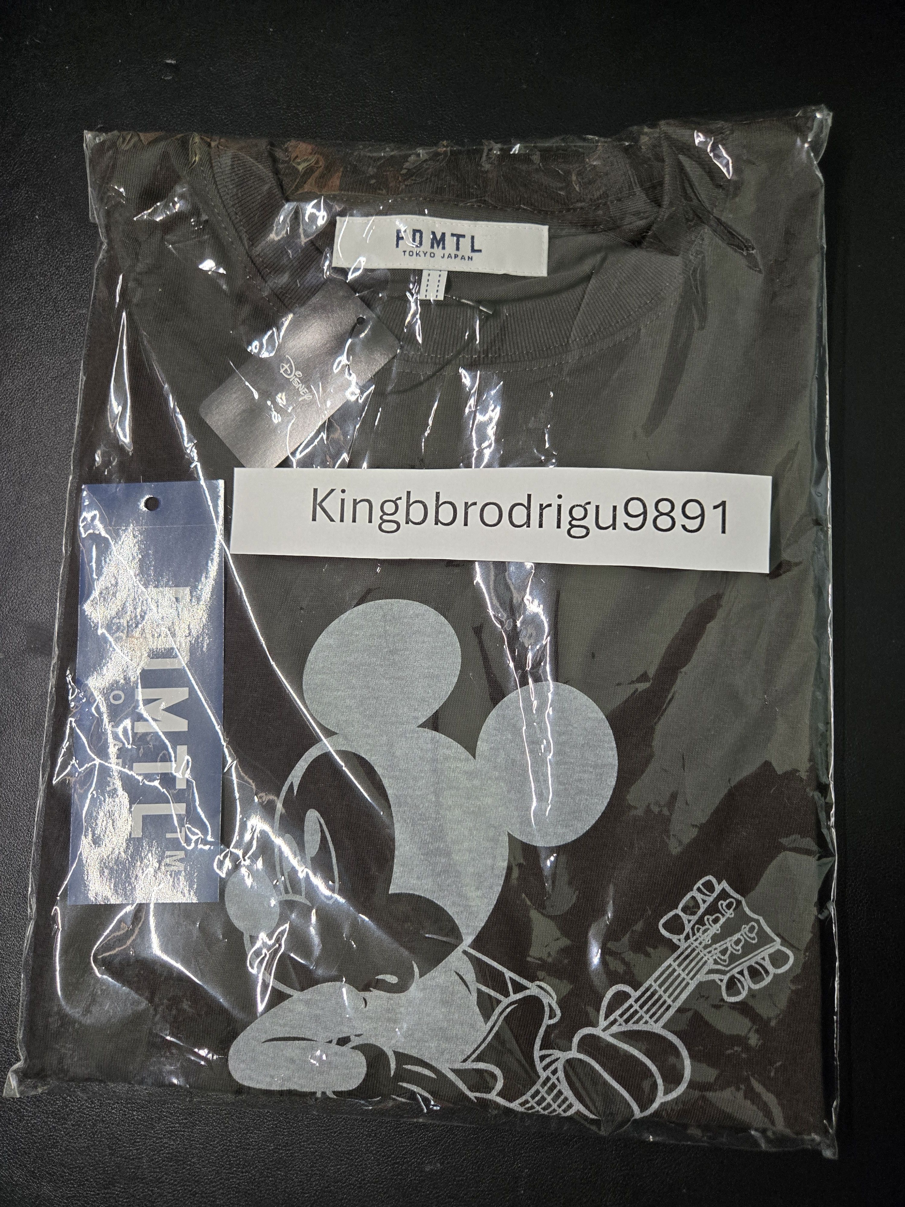 FDMTL Disney Collection T shirt Mickey WAITING size XL