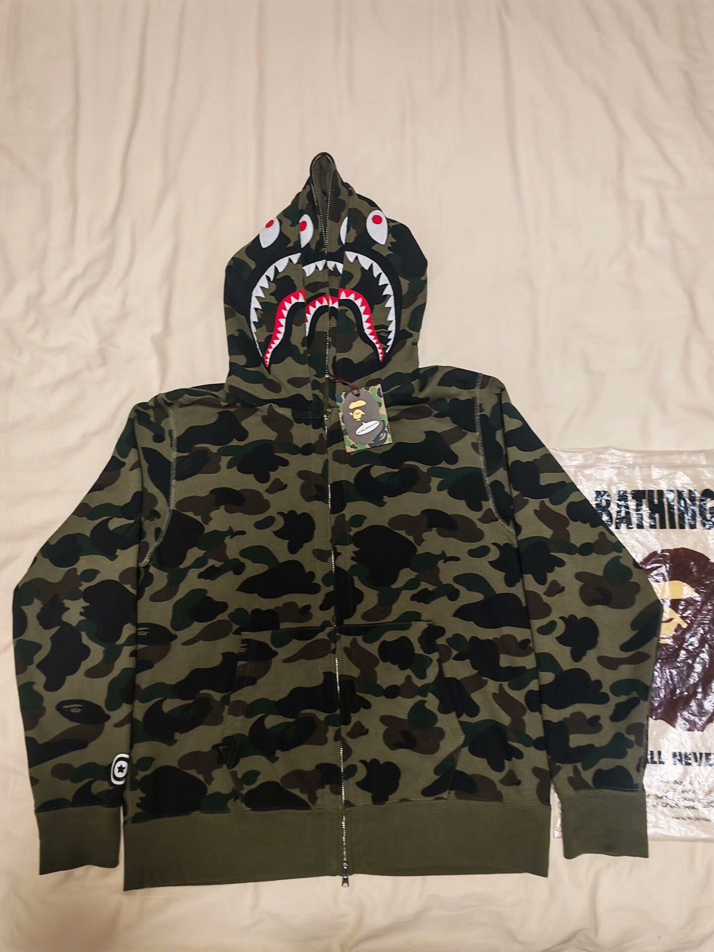 Bape Bape Green Hoodie 25 Men Size US XS / EU 42 / 0 - 1 Thumbnail