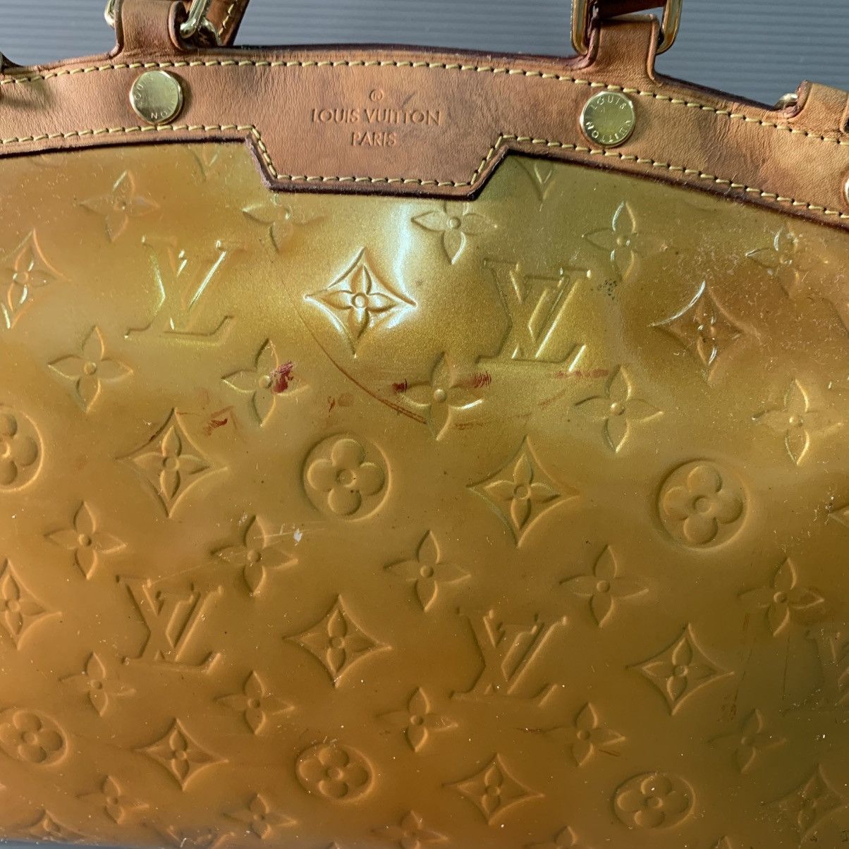 Louis Vuitton Louis Vuitton Monogram Vernis Brea PM Gold Handbag Size ONE SIZE - 12 Thumbnail
