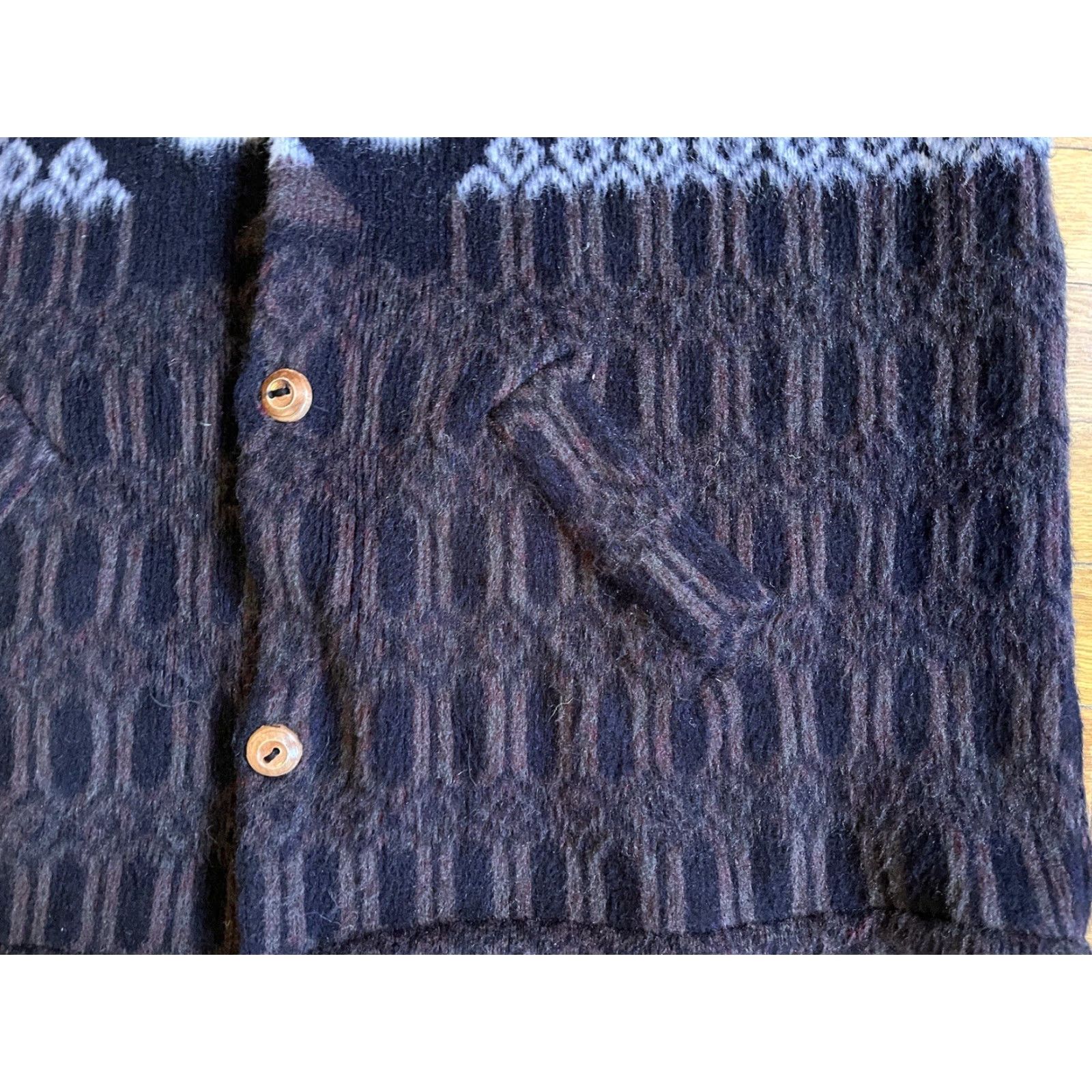 Vintage VINTAGE Otavalo Cardigan Sweater Hooded Women’s One Size Brown Aztec Geometric Wool 100% Heavyweight Oversized Regular Ladies Mens? Size ONE SIZE - 3 Thumbnail