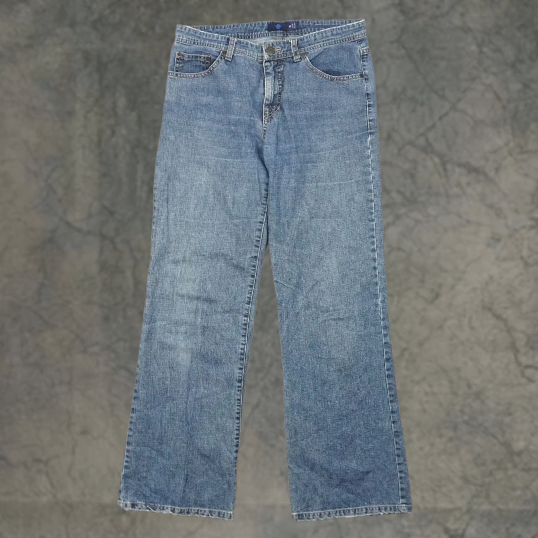 Denime VINTAGE Blue Dot Y2K Blue Jeans Flared 5-Pocket Denim Low Rise 32x30 Womens Medium Wash Size 24" / US 00 / IT 34 - 1 Thumbnail
