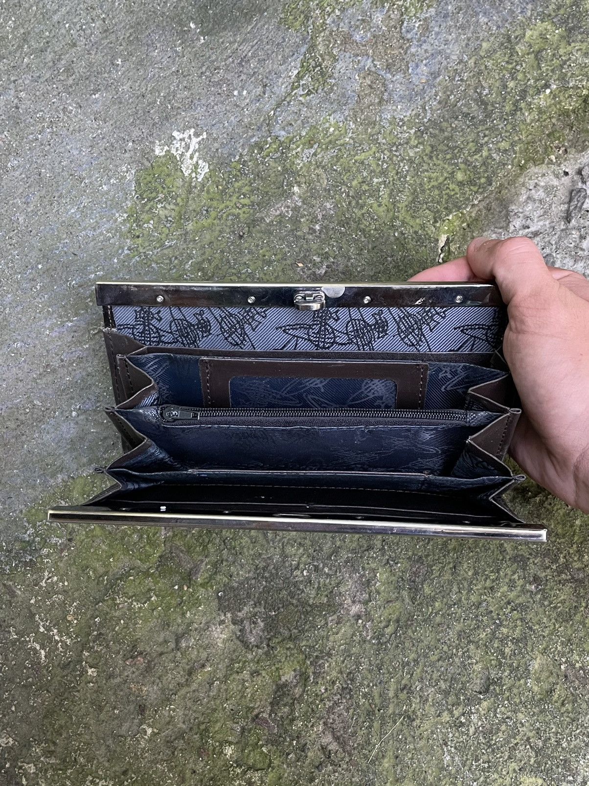 Vivienne Westwood Vintage Vivienne Westwood Leather Monogram Brown Wallet Size ONE SIZE - 7 Thumbnail
